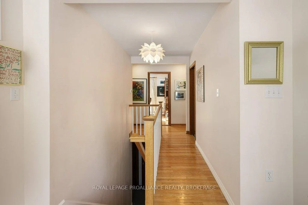 Photo 10 of 12 Oriole Lane, Kingston, Kingston East (Incl CFB Kingston) — HOMEH