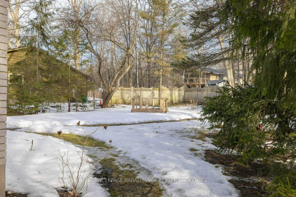 Photo 80 of 12 Oriole Lane, Kingston, Kingston East (Incl CFB Kingston) — HOMEH
