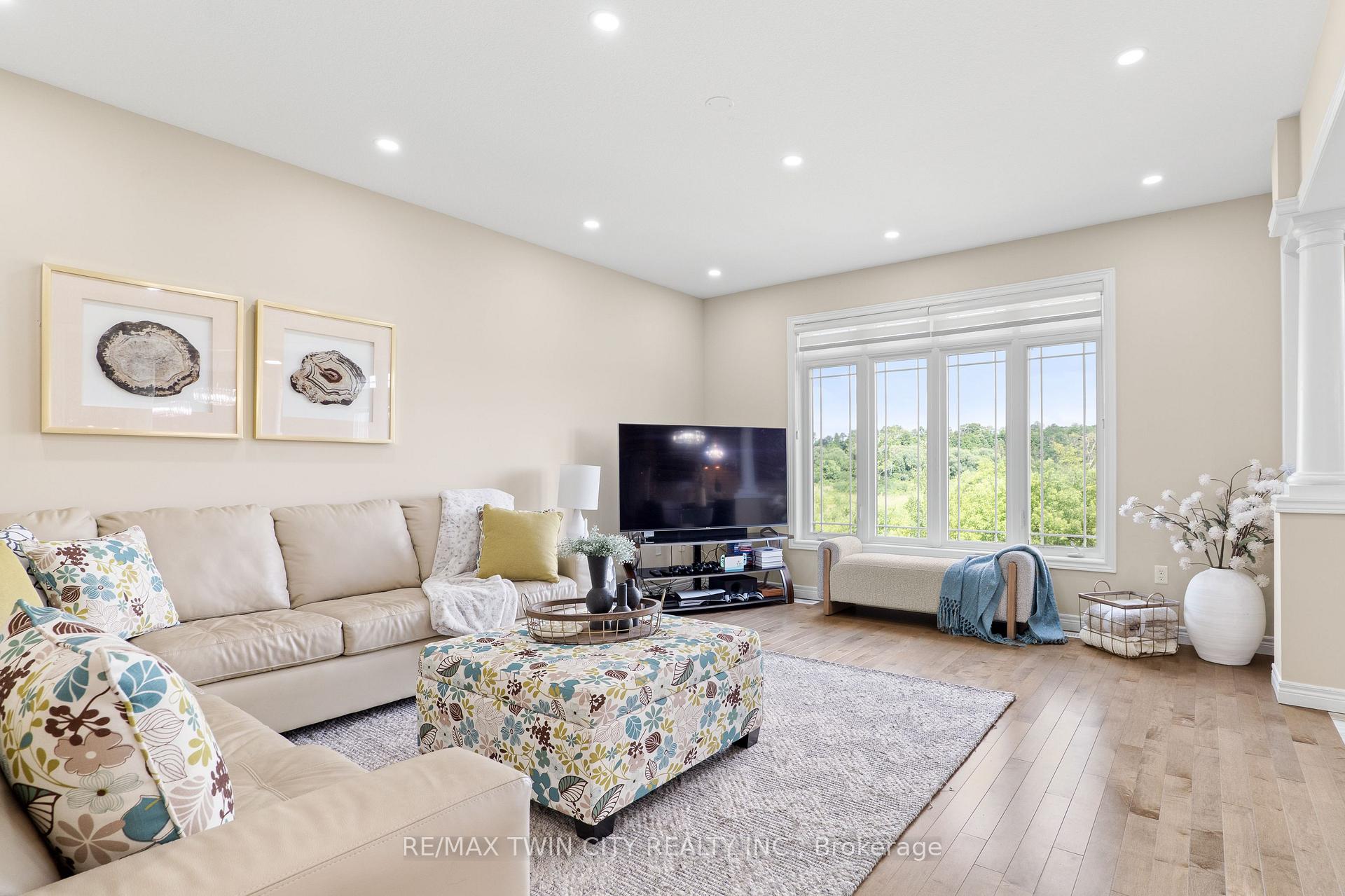 Photo 17 of 369 Rivertrail Avenue, Kitchener, Grand River South — HOMEH