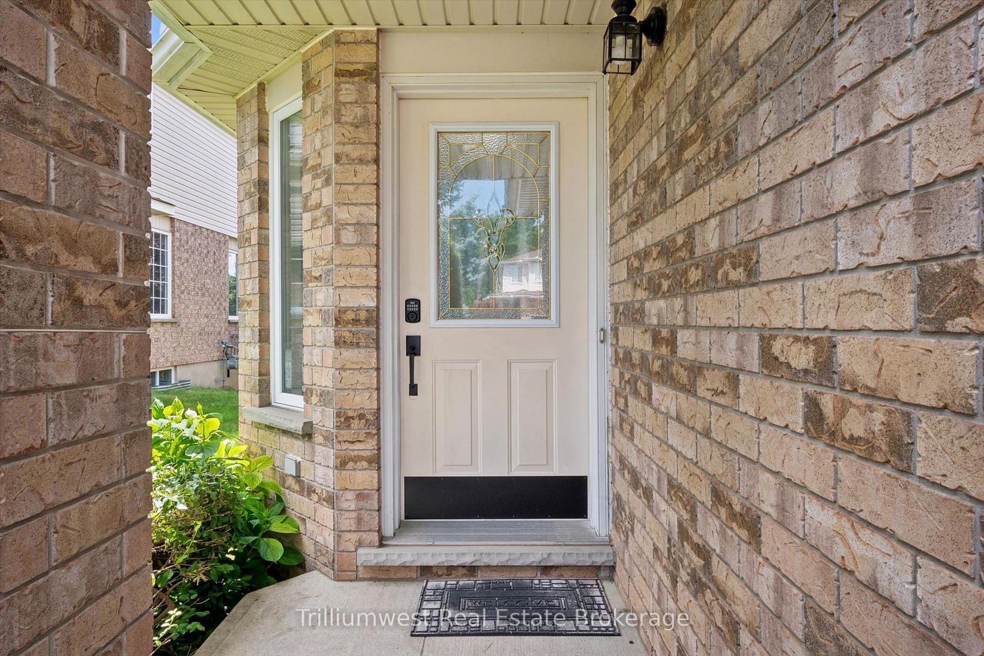 Photo 3 of 26 Critcher Avenue, Cambridge, Little's Corners — HOMEH
