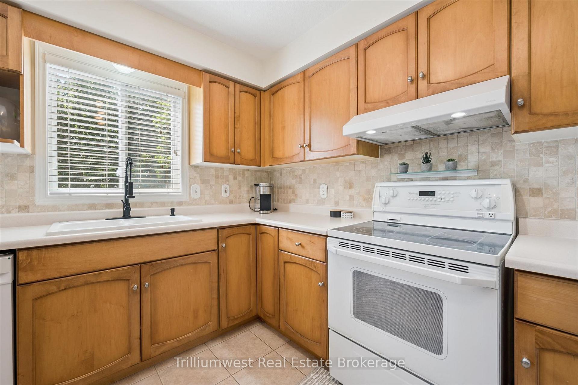 Photo 11 of 26 Critcher Avenue, Cambridge, Little's Corners — HOMEH