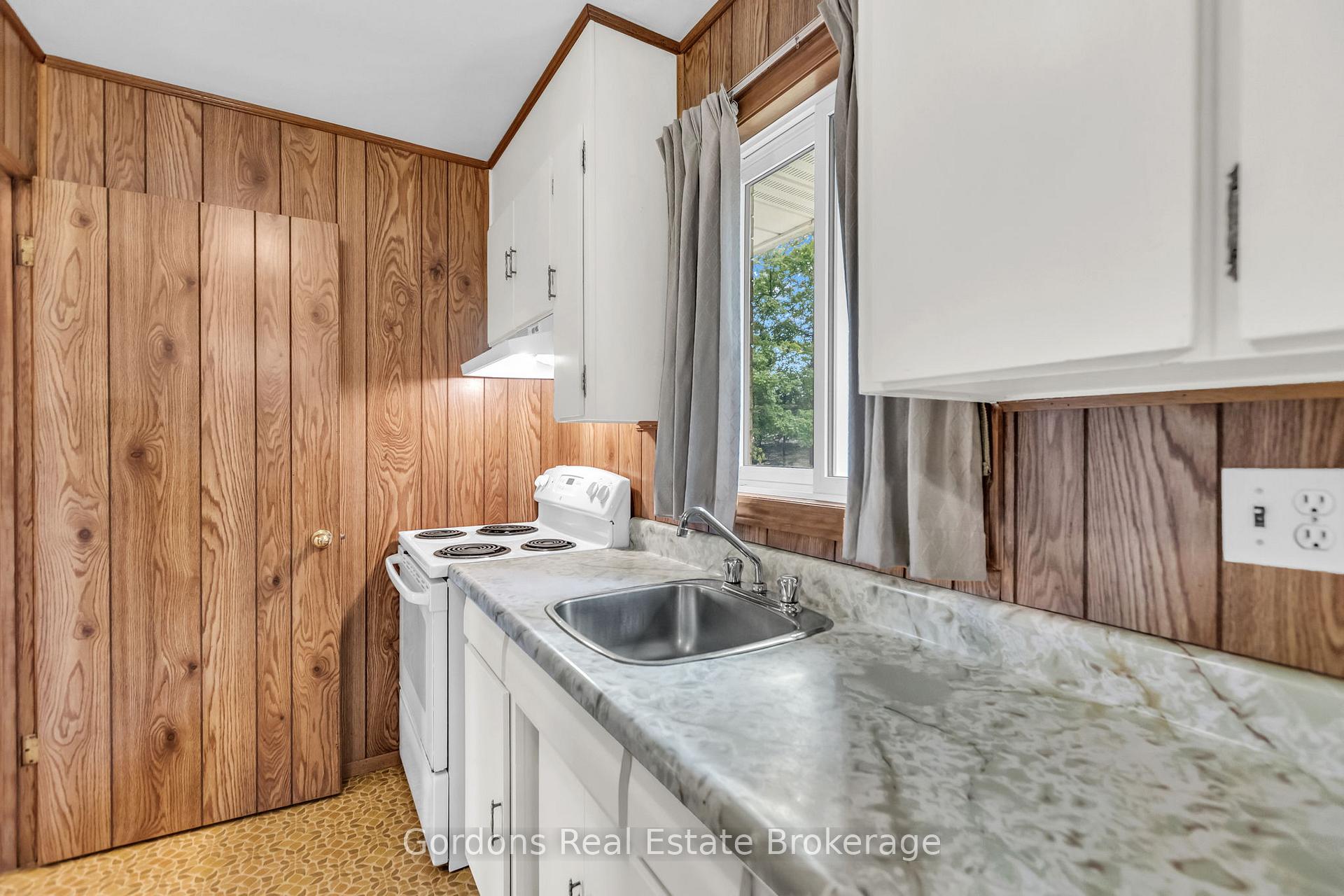 Photo 29 of 1432 Mannheim Road, Wilmot — HOMEH