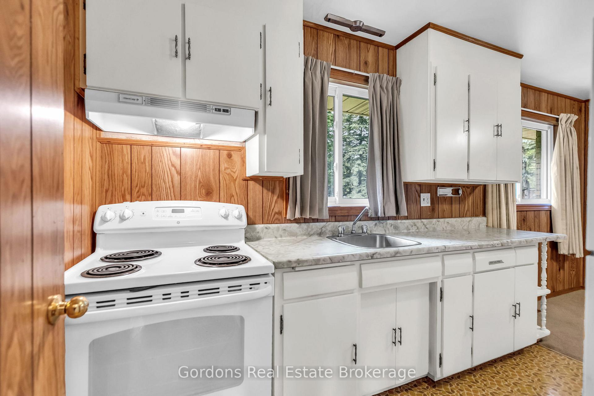 Photo 30 of 1432 Mannheim Road, Wilmot — HOMEH