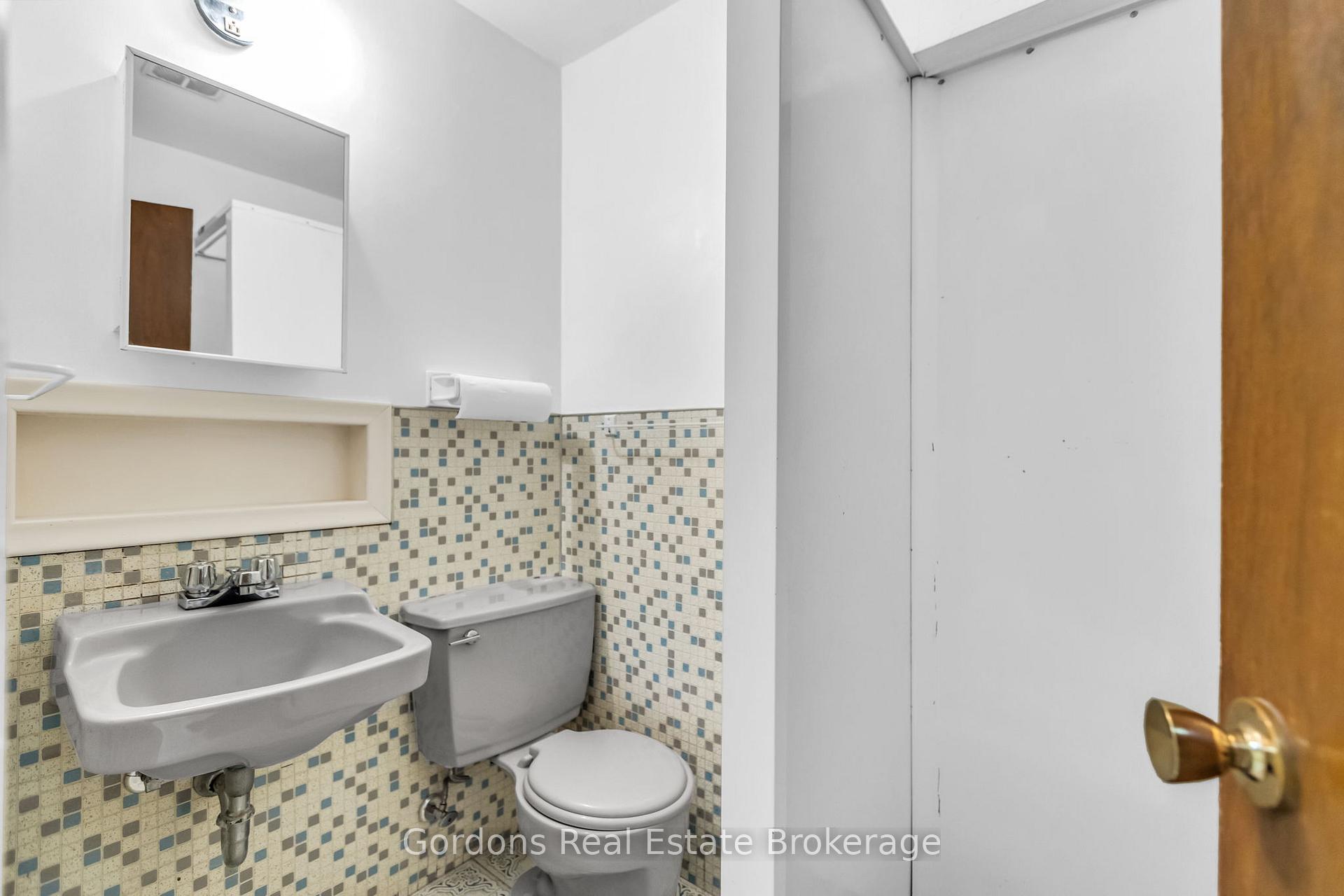 Photo 47 of 1432 Mannheim Road, Wilmot — HOMEH