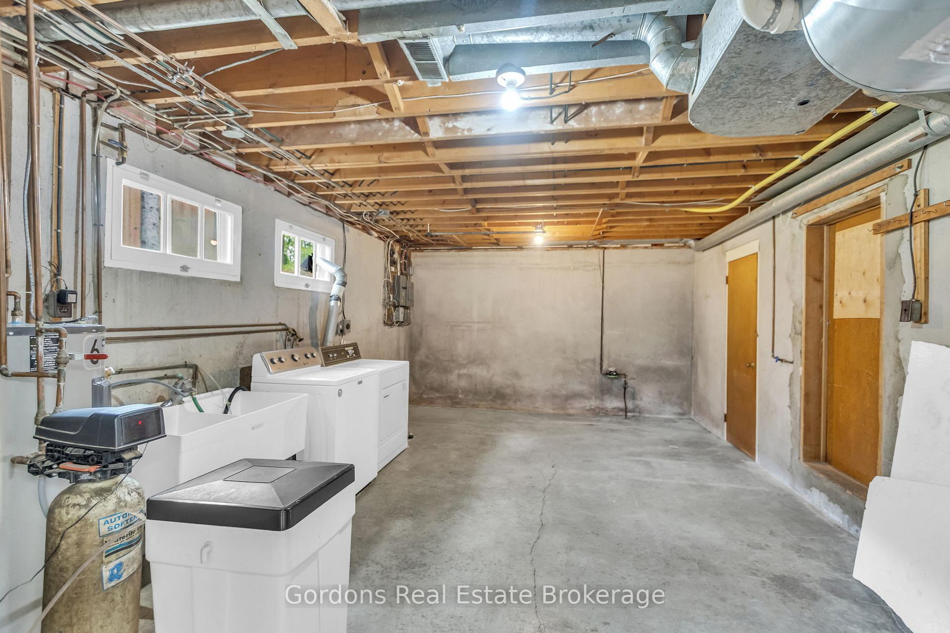 Photo 48 of 1432 Mannheim Road, Wilmot — HOMEH