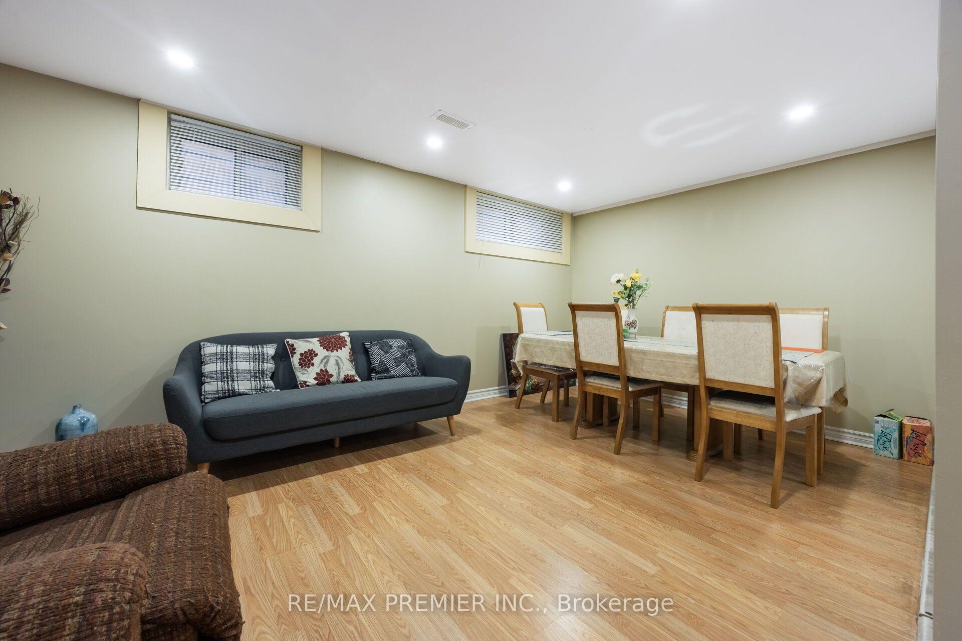 Photo 33 of 35 Barkwin Drive, Etobicoke, Thistletown-Beaumonde Heights — HOMEH