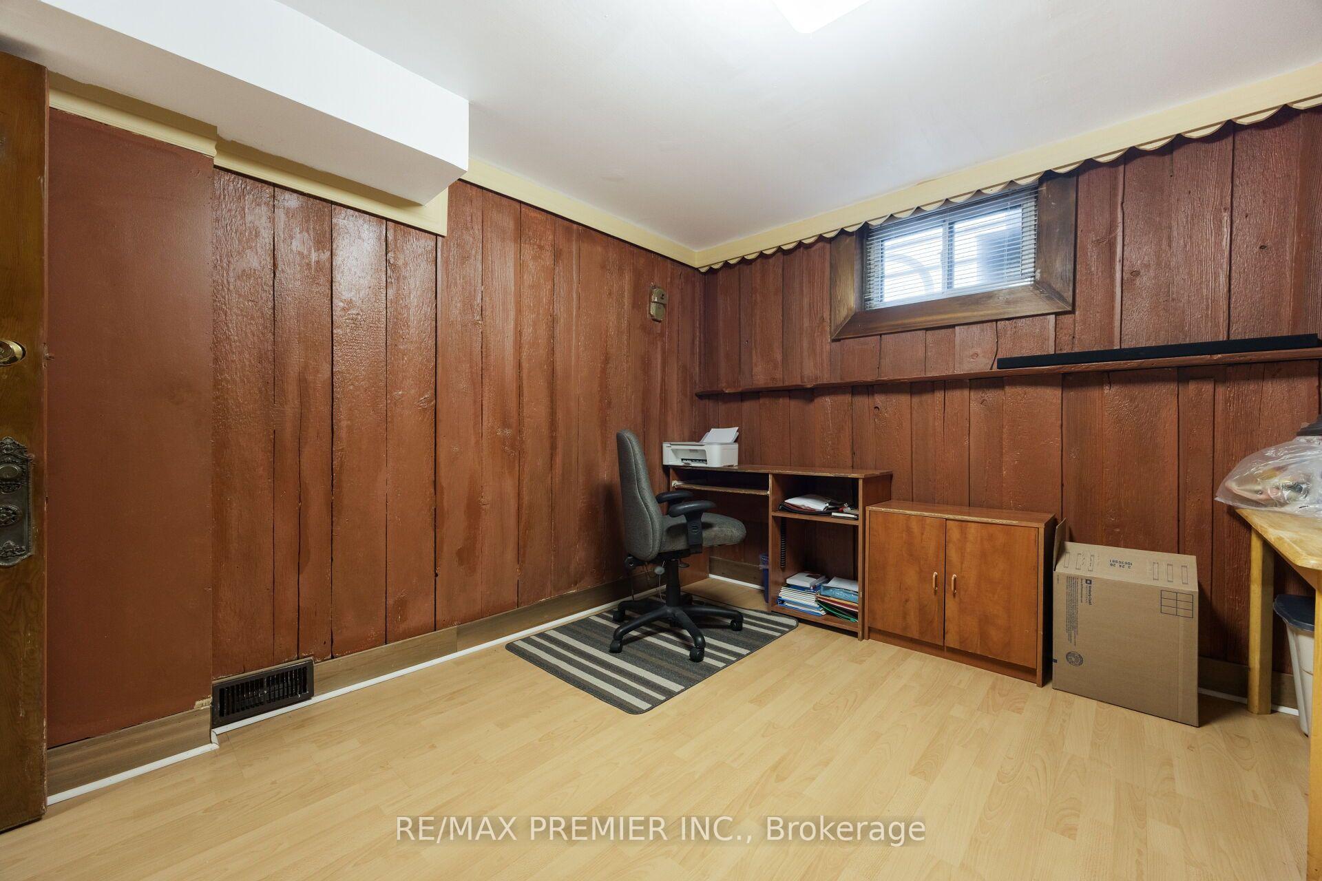 Photo 39 of 35 Barkwin Drive, Etobicoke, Thistletown-Beaumonde Heights — HOMEH