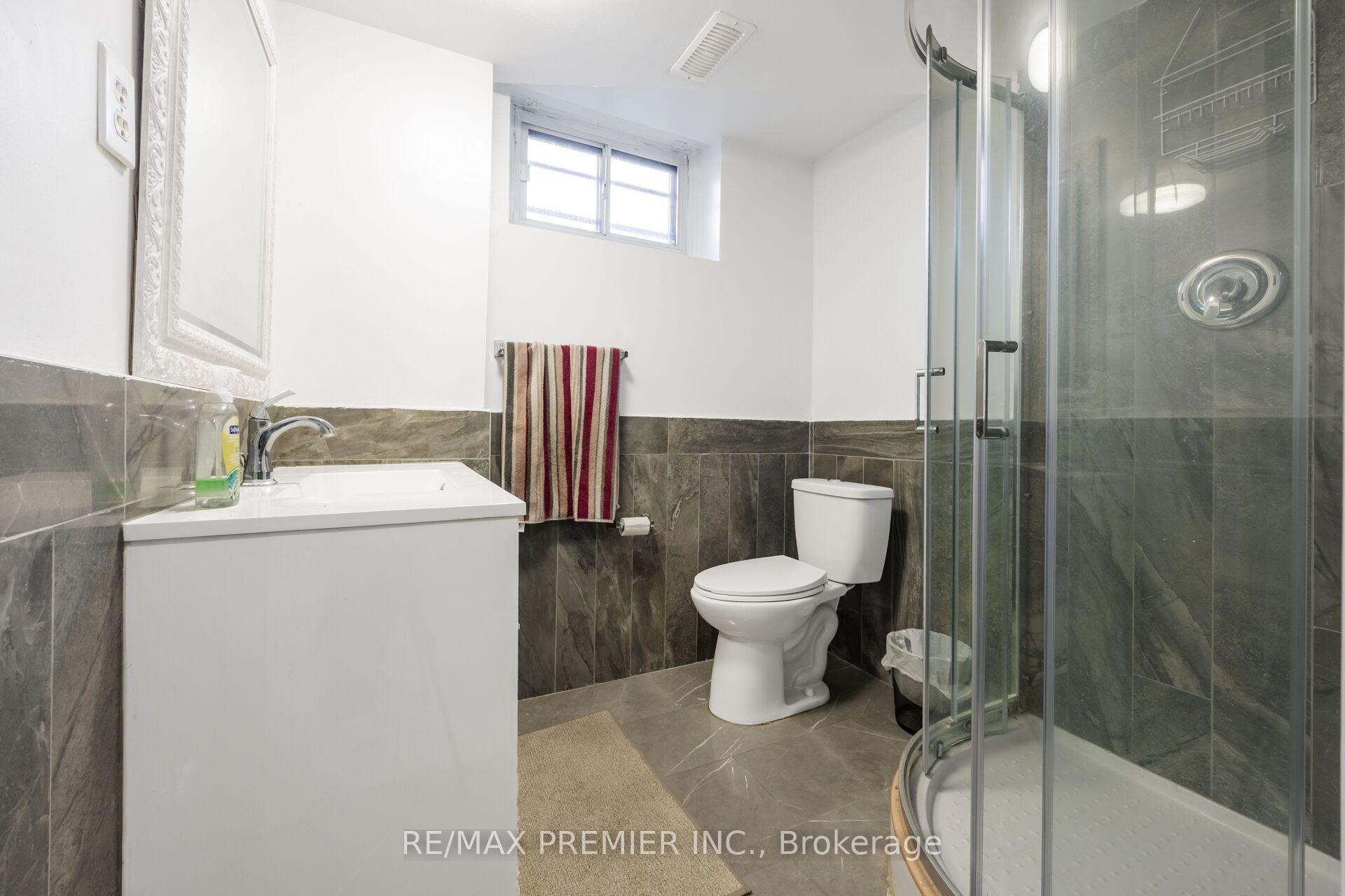 Photo 43 of 35 Barkwin Drive, Etobicoke, Thistletown-Beaumonde Heights — HOMEH