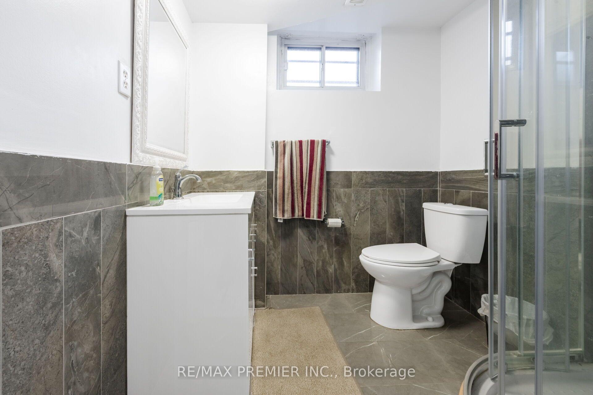 Photo 45 of 35 Barkwin Drive, Etobicoke, Thistletown-Beaumonde Heights — HOMEH