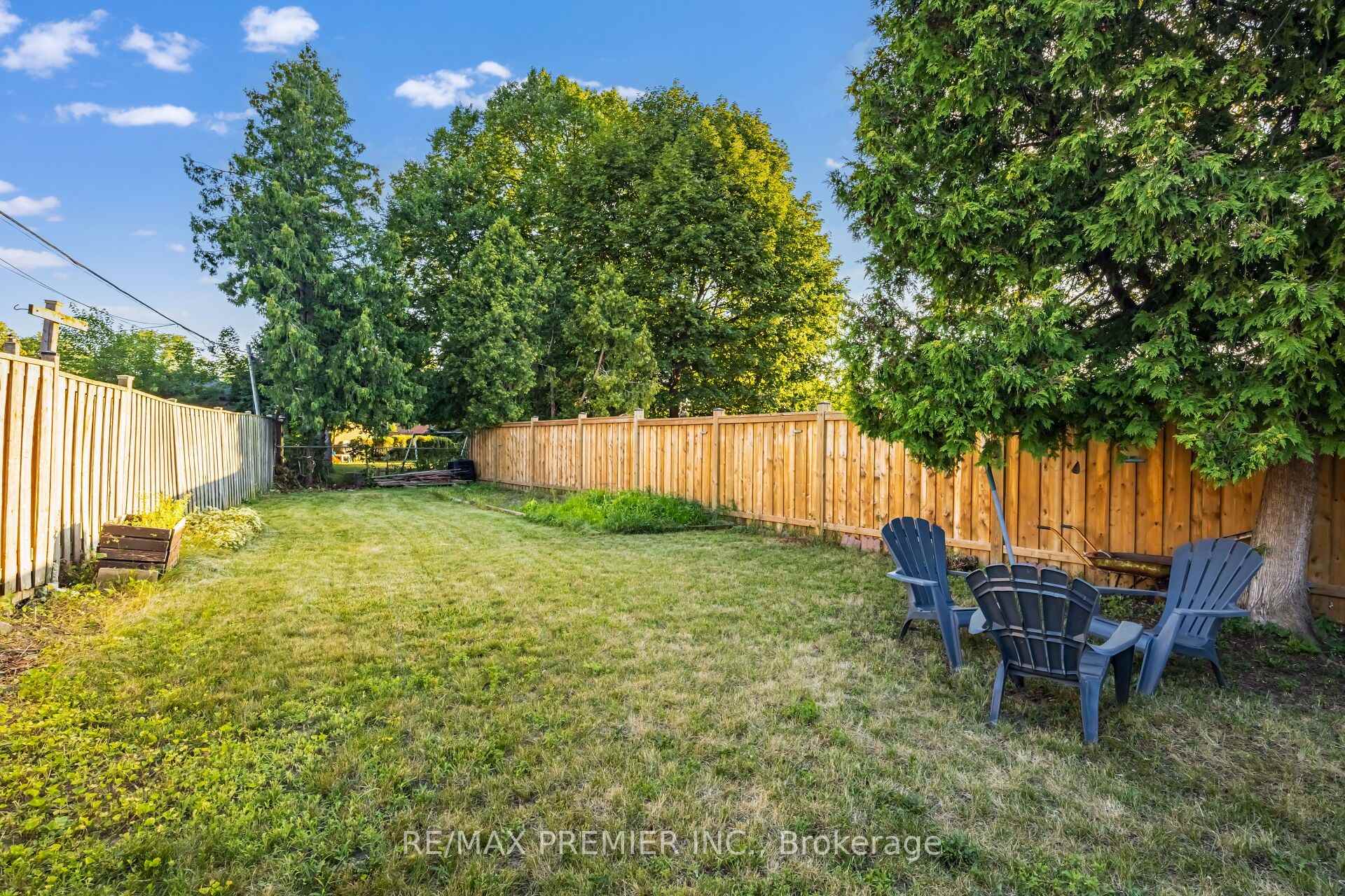 Photo 47 of 35 Barkwin Drive, Etobicoke, Thistletown-Beaumonde Heights — HOMEH