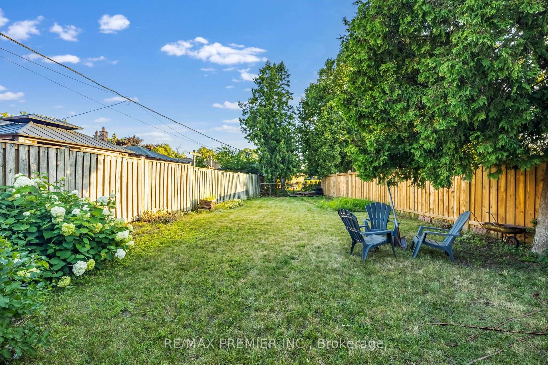 Photo 48 of 35 Barkwin Drive, Etobicoke, Thistletown-Beaumonde Heights — HOMEH