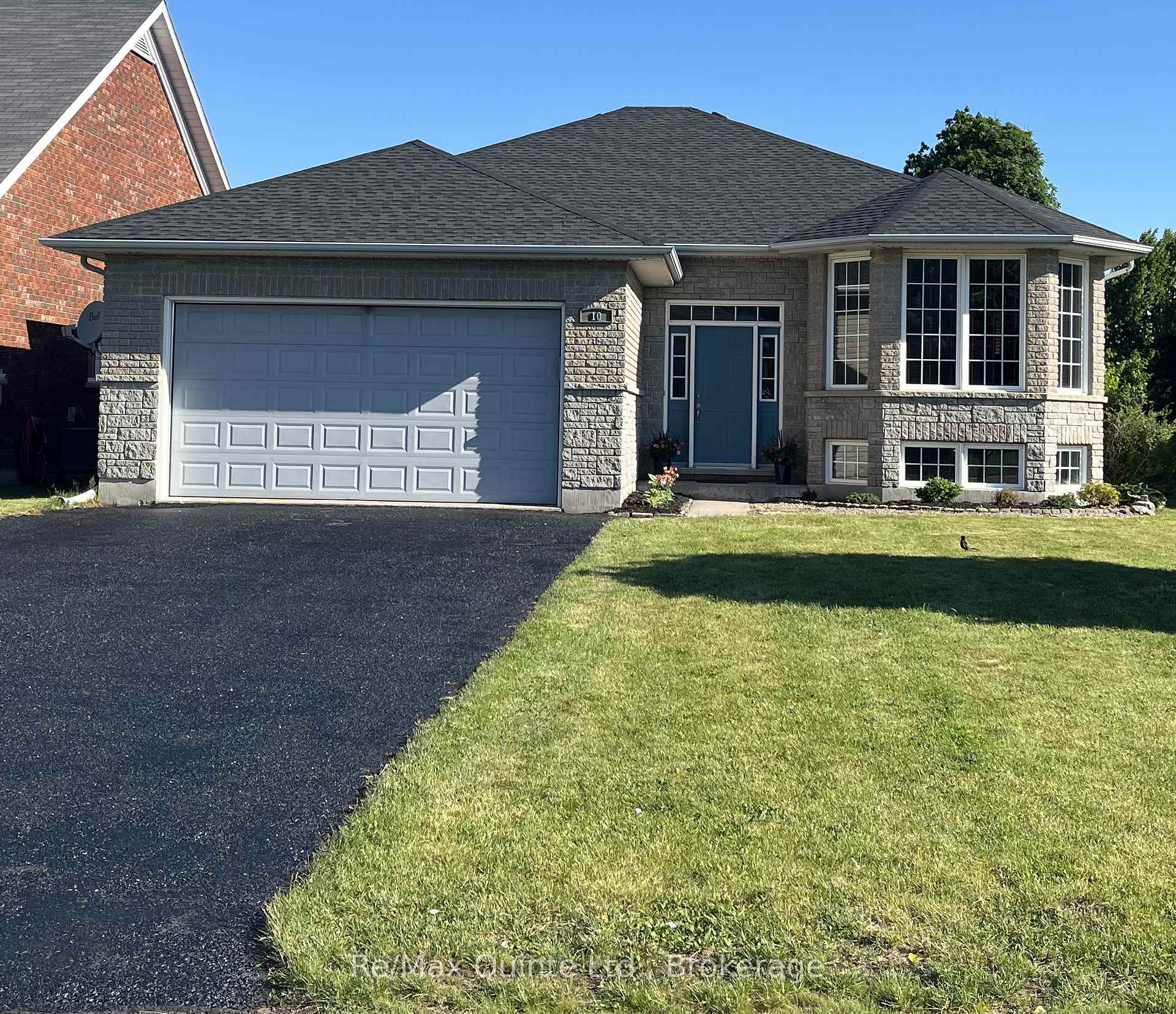 Photo 2 of 10 Boyce Court, Belleville, Belleville Ward — HOMEH