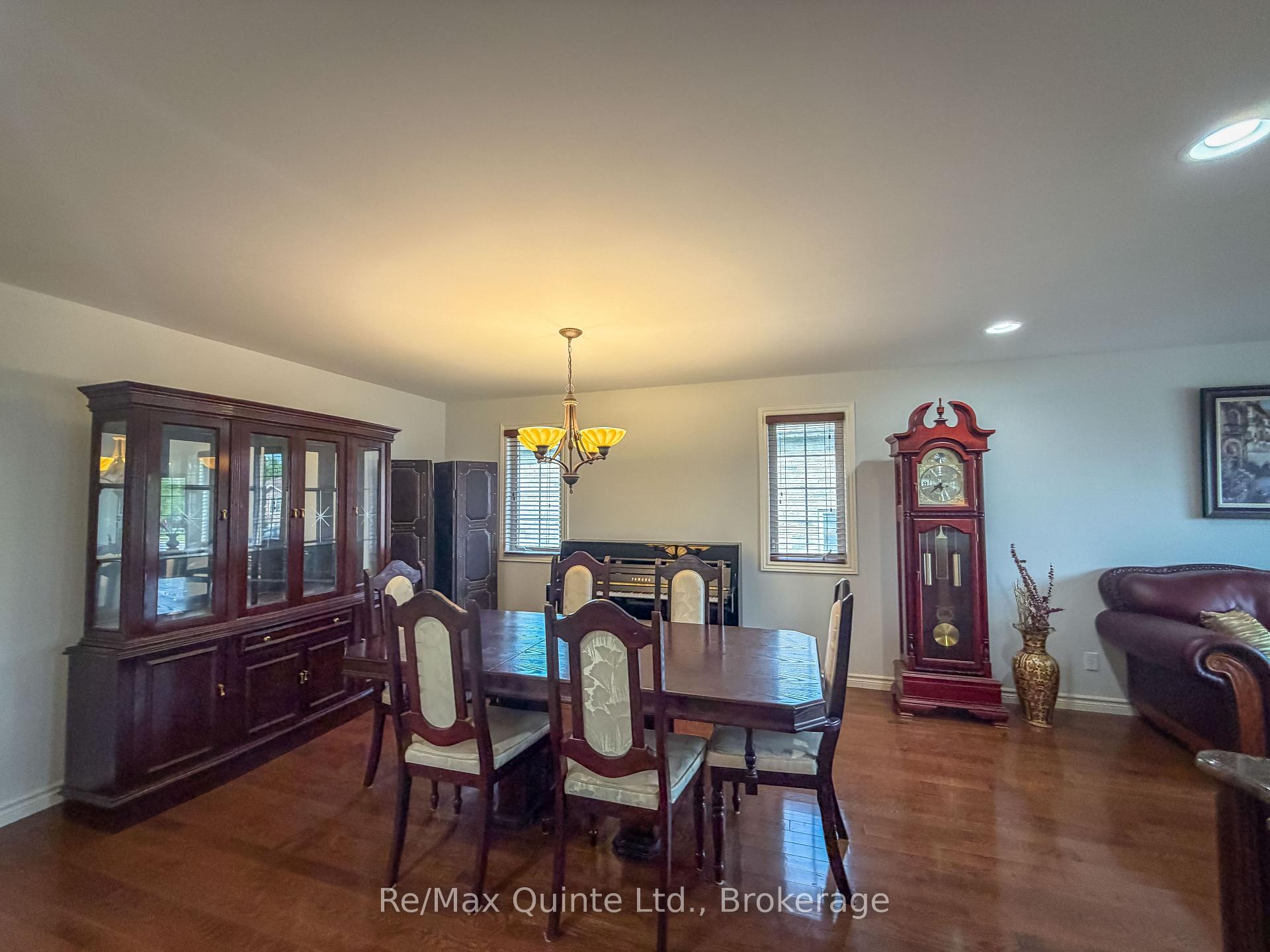 Photo 7 of 10 Boyce Court, Belleville, Belleville Ward — HOMEH