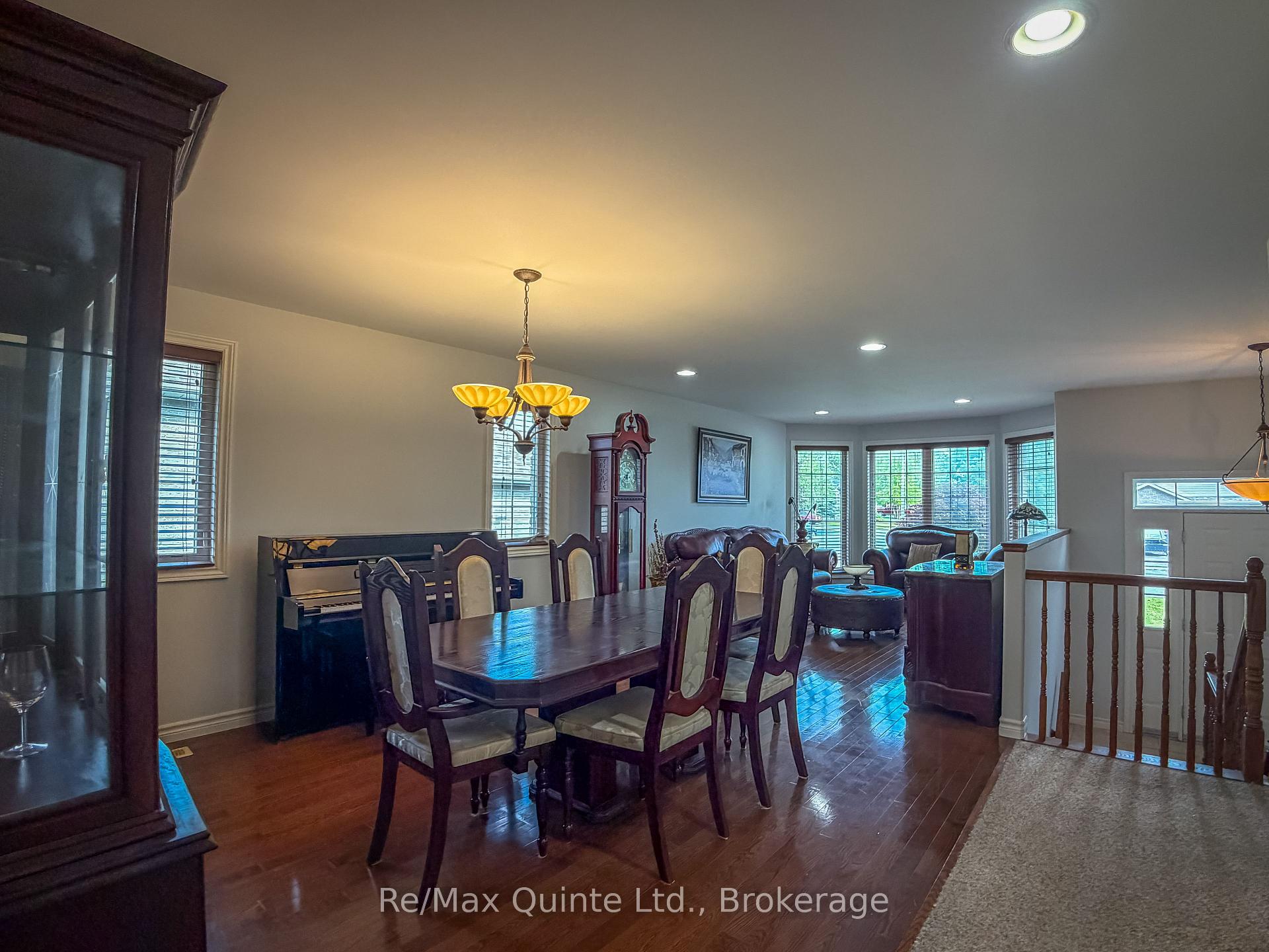 Photo 9 of 10 Boyce Court, Belleville, Belleville Ward — HOMEH