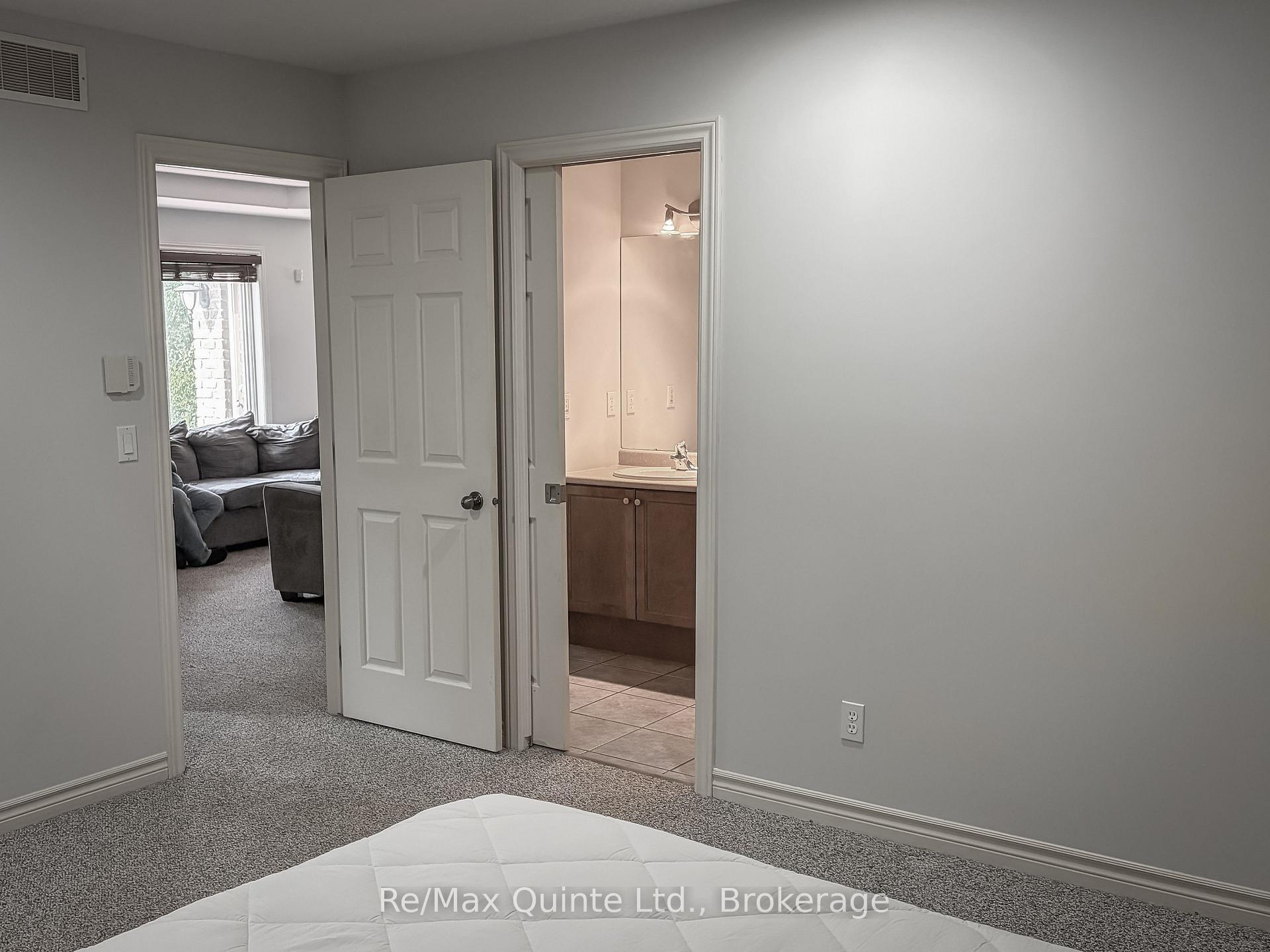 Photo 16 of 10 Boyce Court, Belleville, Belleville Ward — HOMEH