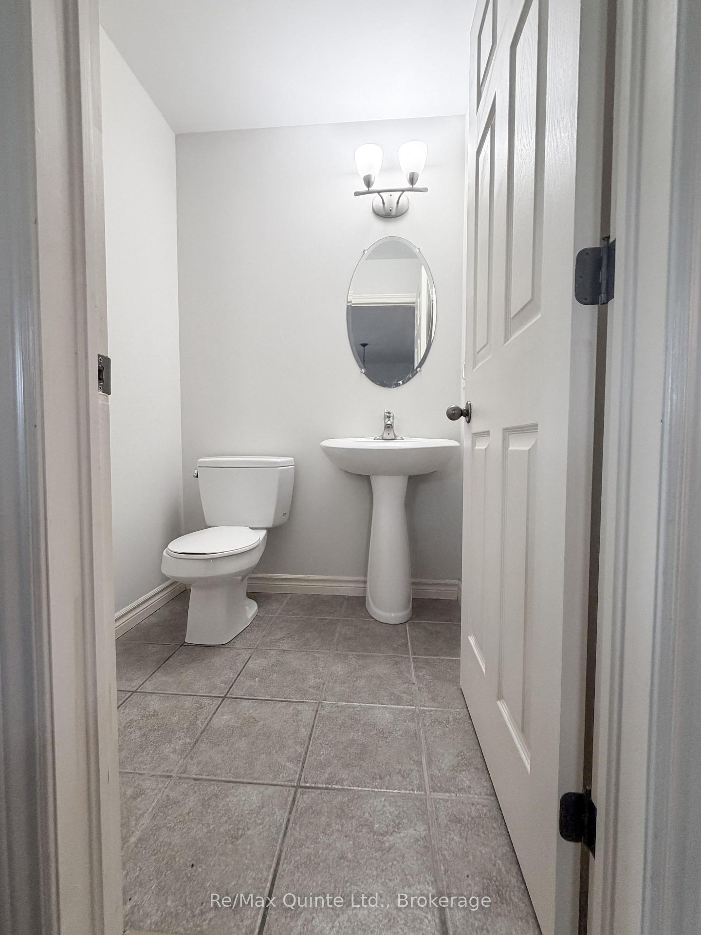 Photo 21 of 10 Boyce Court, Belleville, Belleville Ward — HOMEH