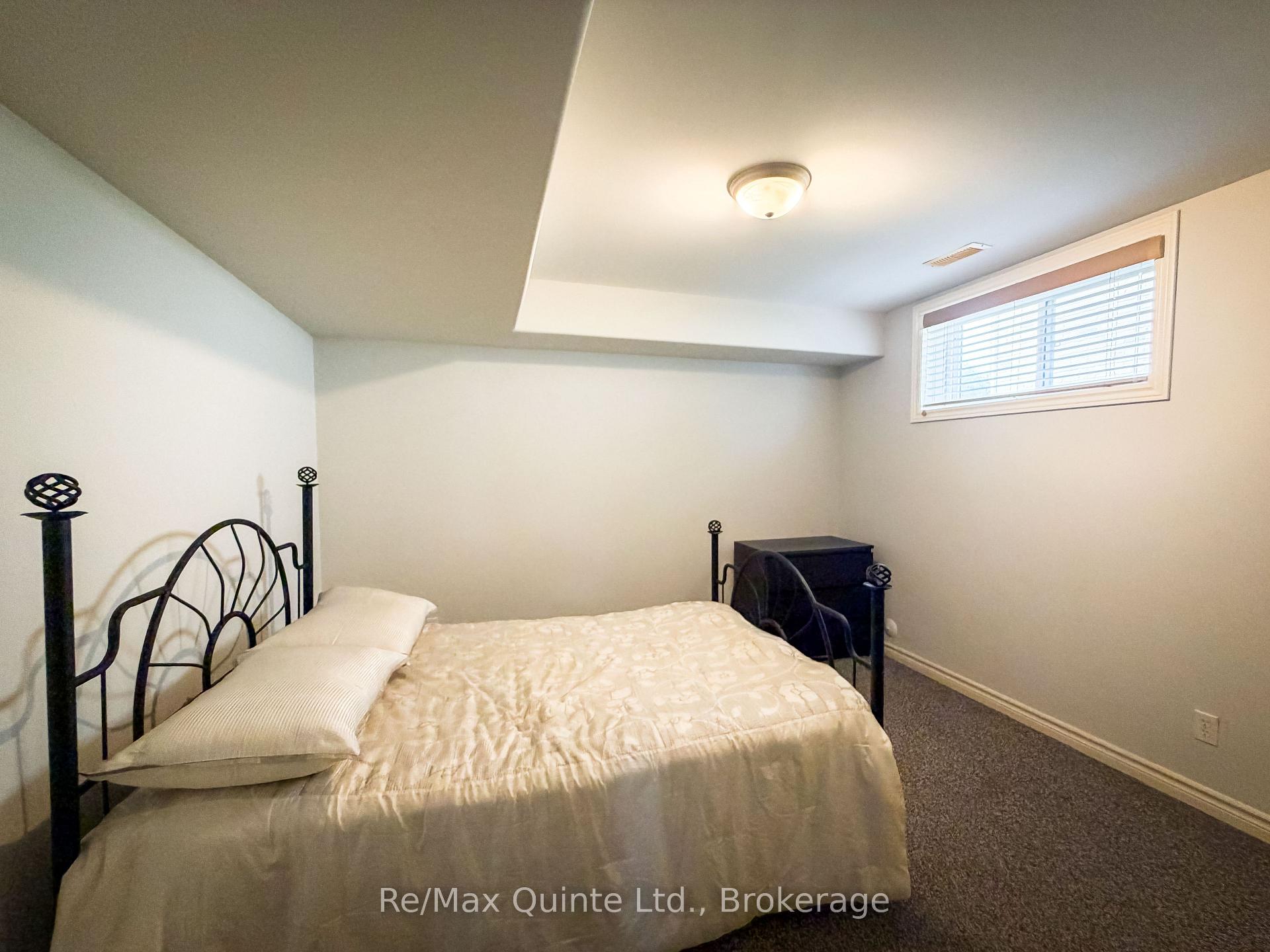 Photo 24 of 10 Boyce Court, Belleville, Belleville Ward — HOMEH