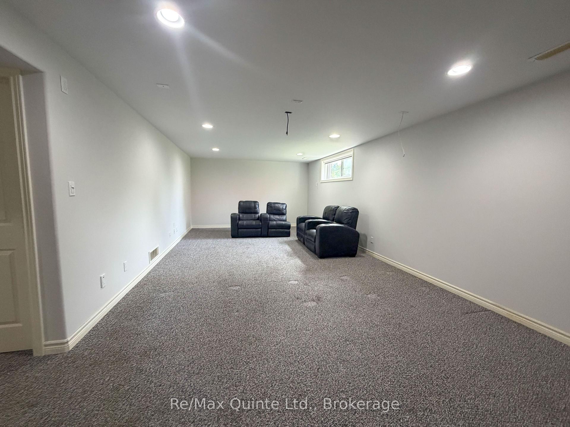 Photo 28 of 10 Boyce Court, Belleville, Belleville Ward — HOMEH
