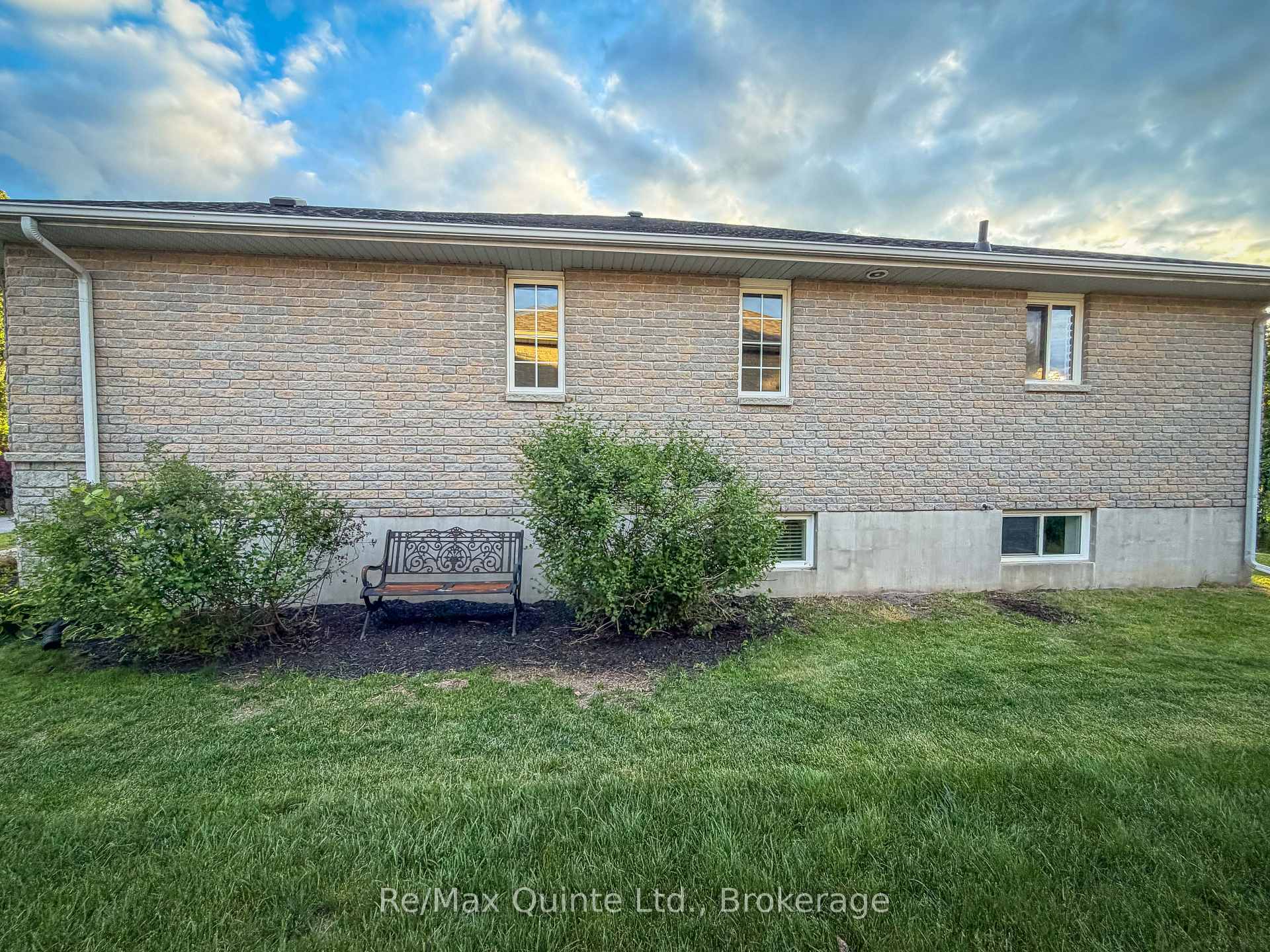 Photo 30 of 10 Boyce Court, Belleville, Belleville Ward — HOMEH