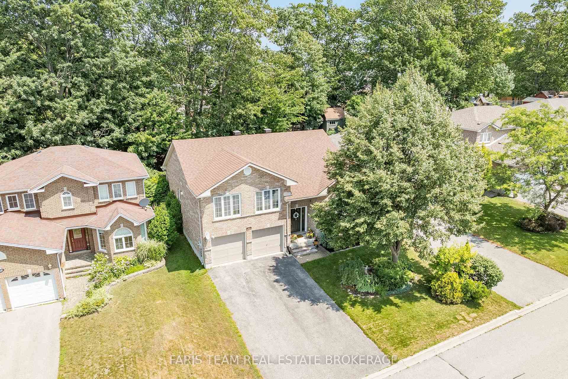 Photo 2 of 123 Wawinet Street, Midland — HOMEH