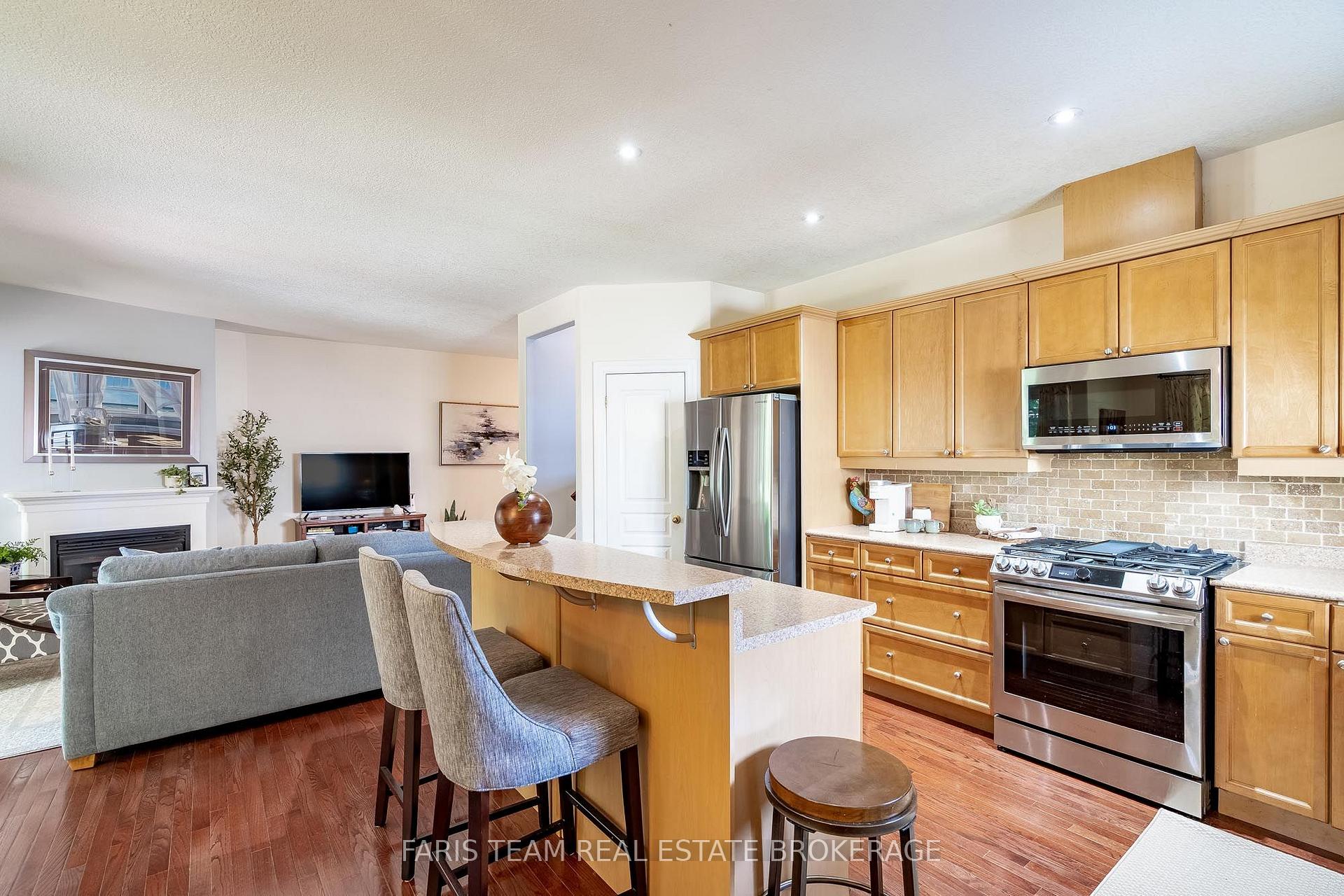 Photo 5 of 123 Wawinet Street, Midland — HOMEH