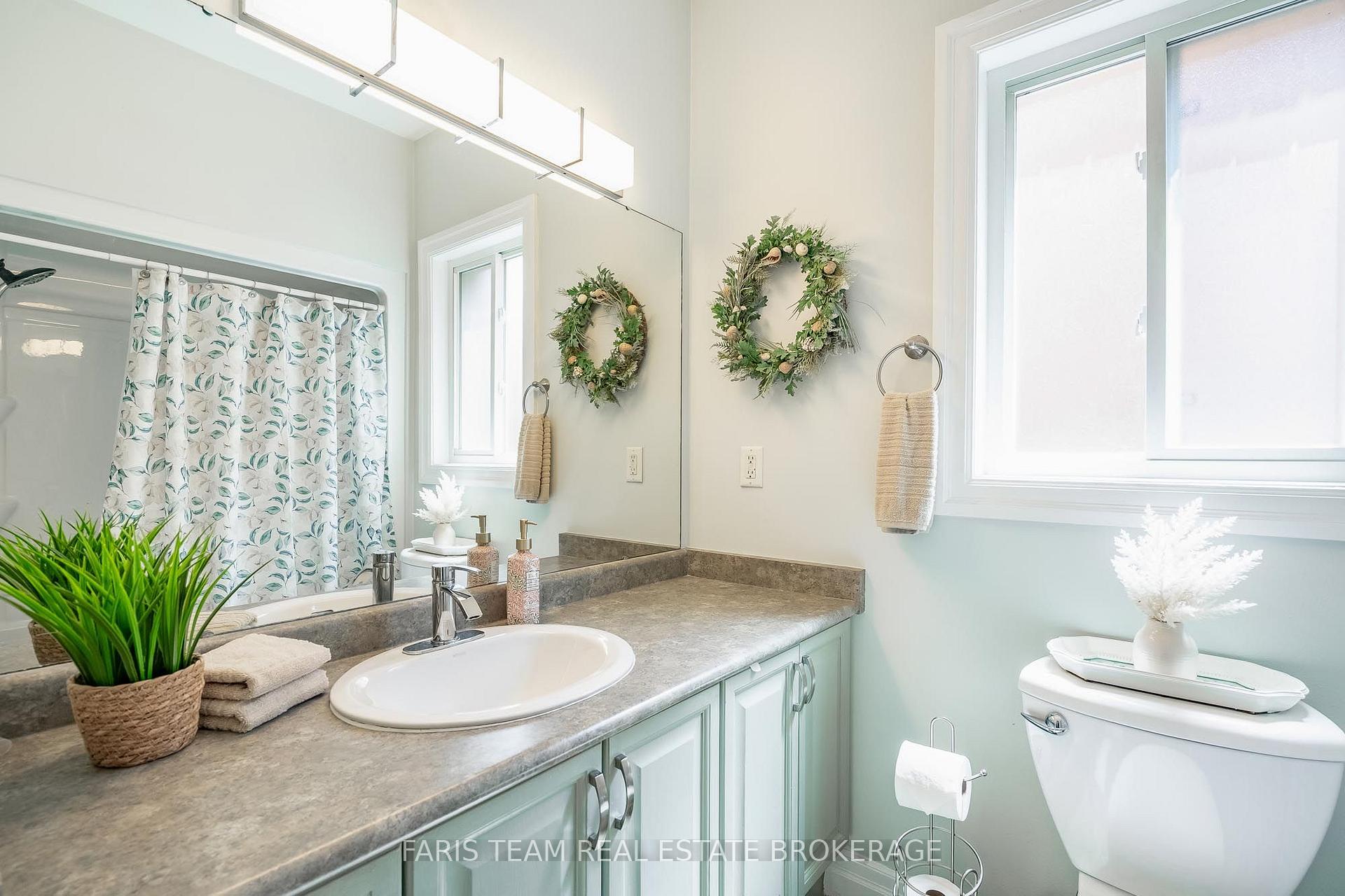 Photo 14 of 123 Wawinet Street, Midland — HOMEH