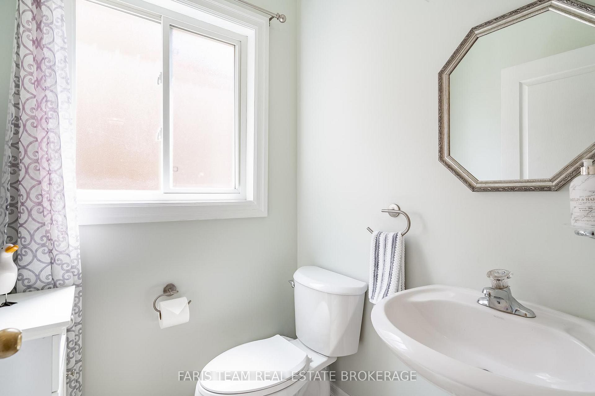 Photo 17 of 123 Wawinet Street, Midland — HOMEH