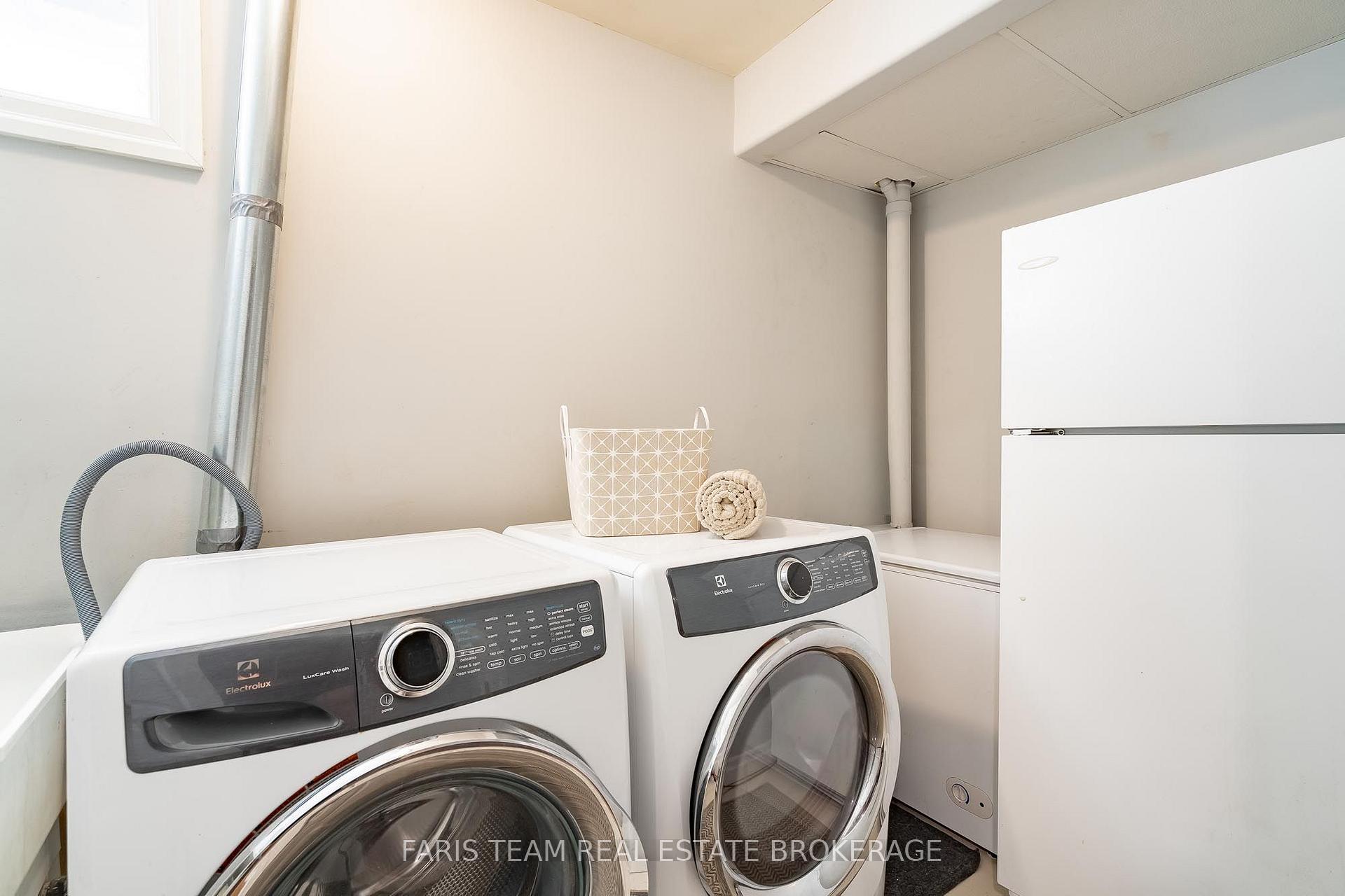 Photo 27 of 123 Wawinet Street, Midland — HOMEH