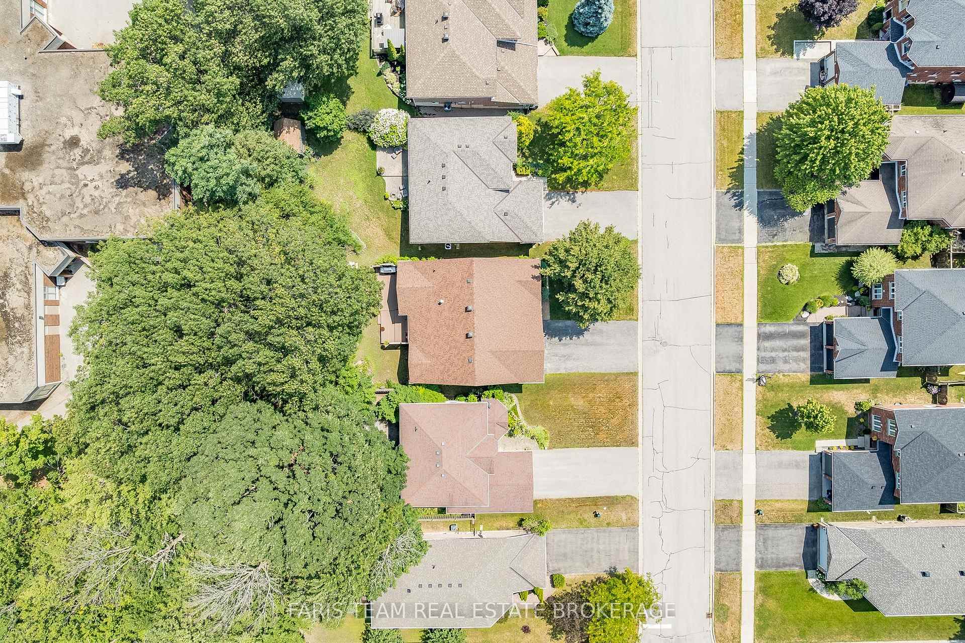 Photo 33 of 123 Wawinet Street, Midland — HOMEH