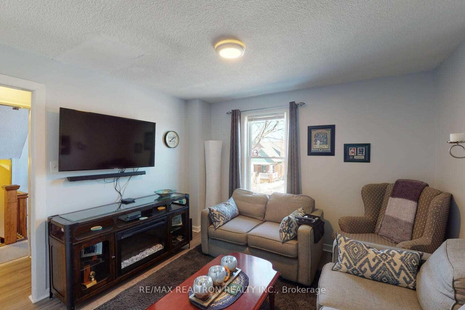 Photo 6 of 54 Ritson Road S, Oshawa, Central — HOMEH