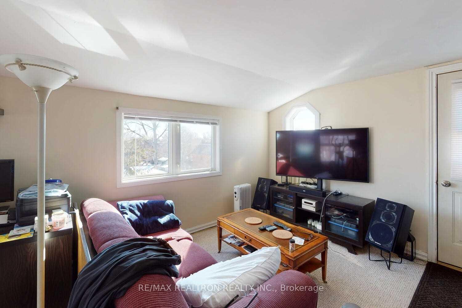 Photo 17 of 54 Ritson Road S, Oshawa, Central — HOMEH