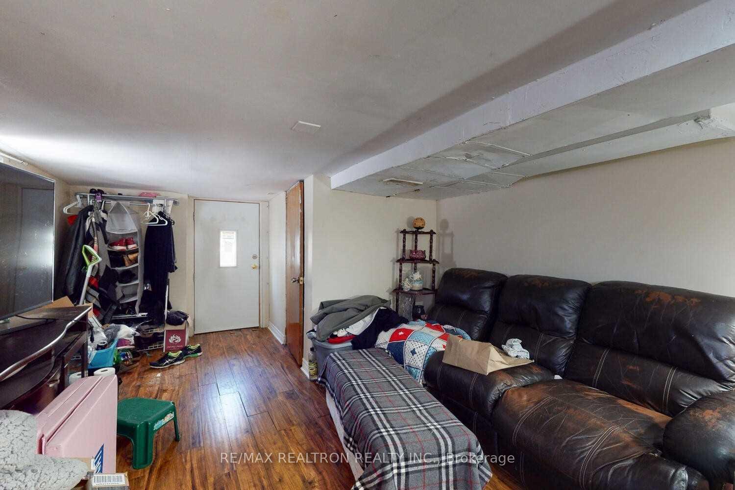 Photo 18 of 54 Ritson Road S, Oshawa, Central — HOMEH