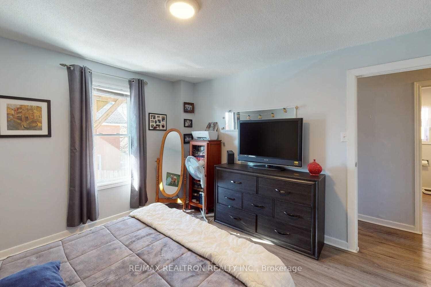 Photo 19 of 54 Ritson Road S, Oshawa, Central — HOMEH