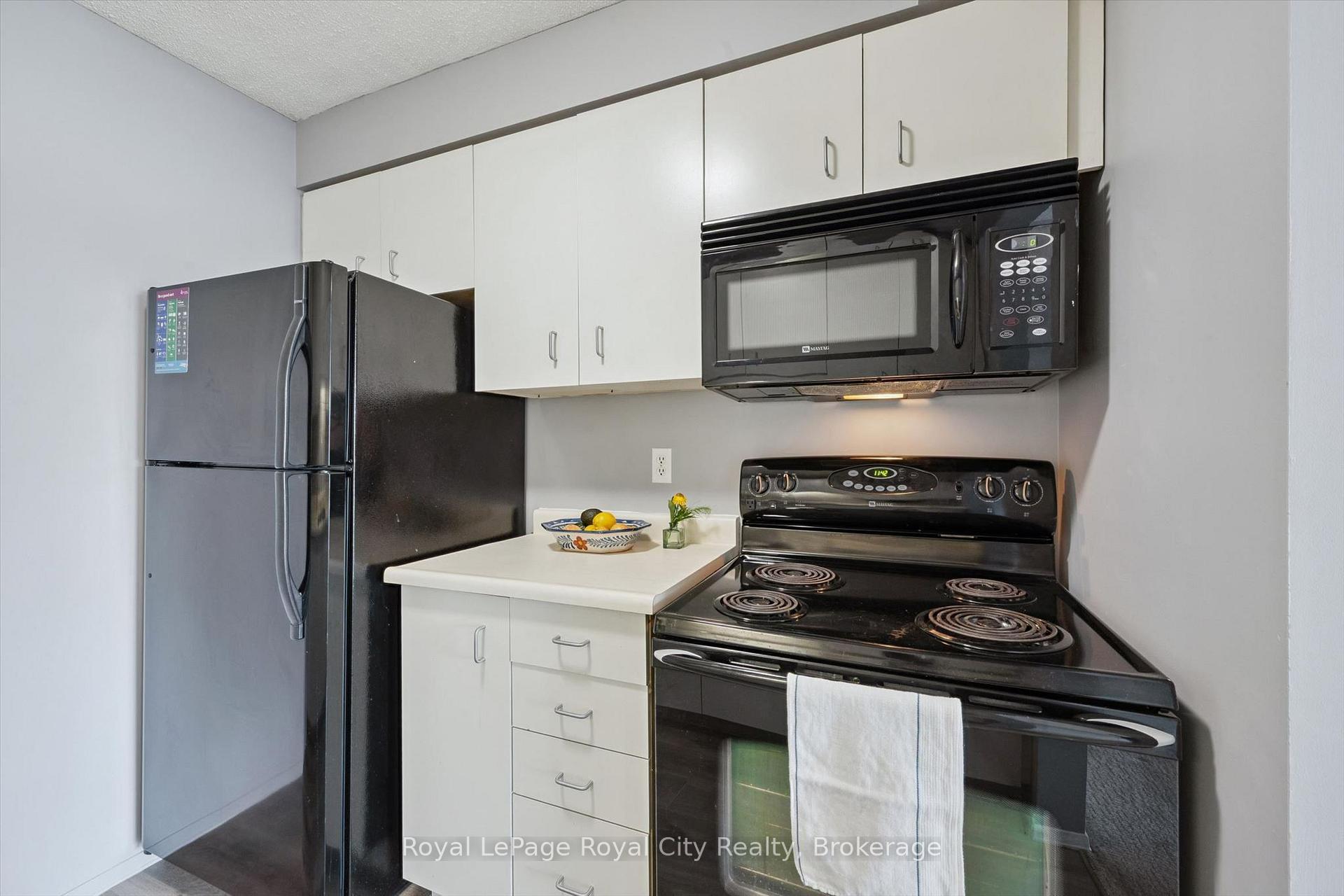 Photo 10 of Unit 606, 358 Waterloo Avenue, Guelph, Junction/Onward Willow — HOMEH