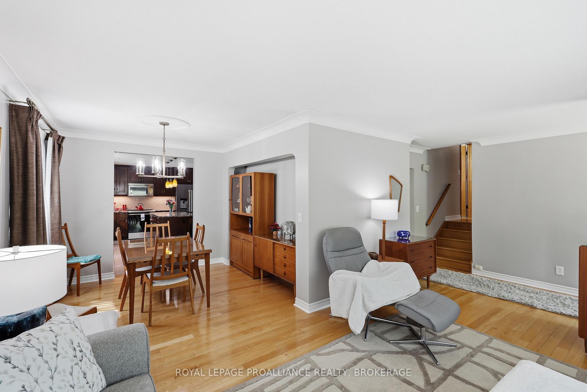 Photo 10 of 6 Byron Crescent, Kingston, Central City West — HOMEH