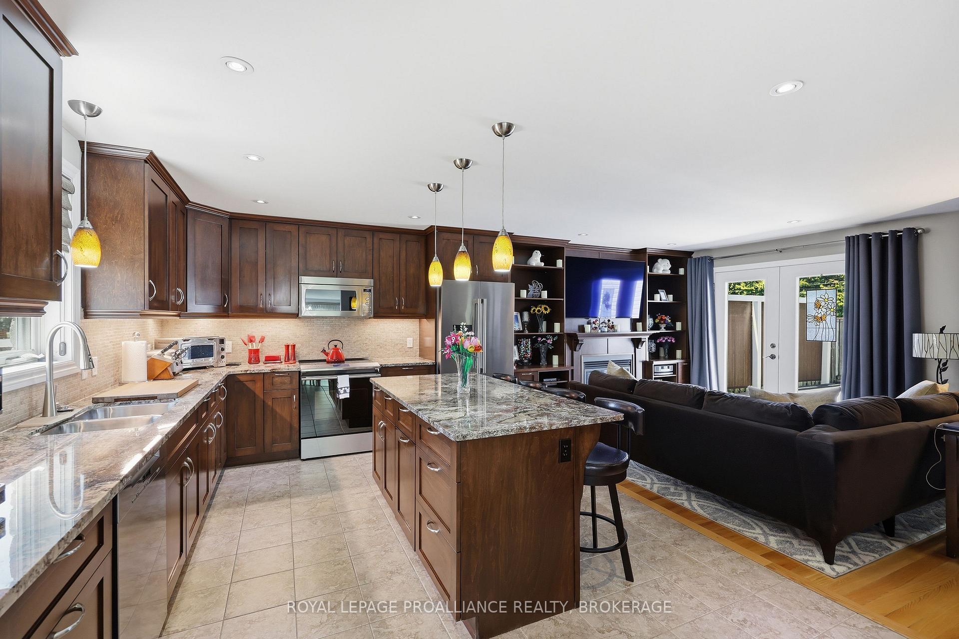 Photo 13 of 6 Byron Crescent, Kingston, Central City West — HOMEH