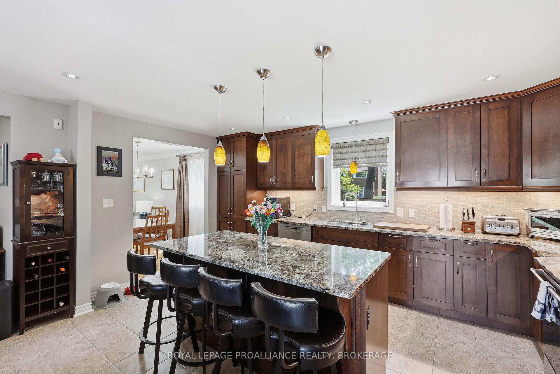 Photo 17 of 6 Byron Crescent, Kingston, Central City West — HOMEH