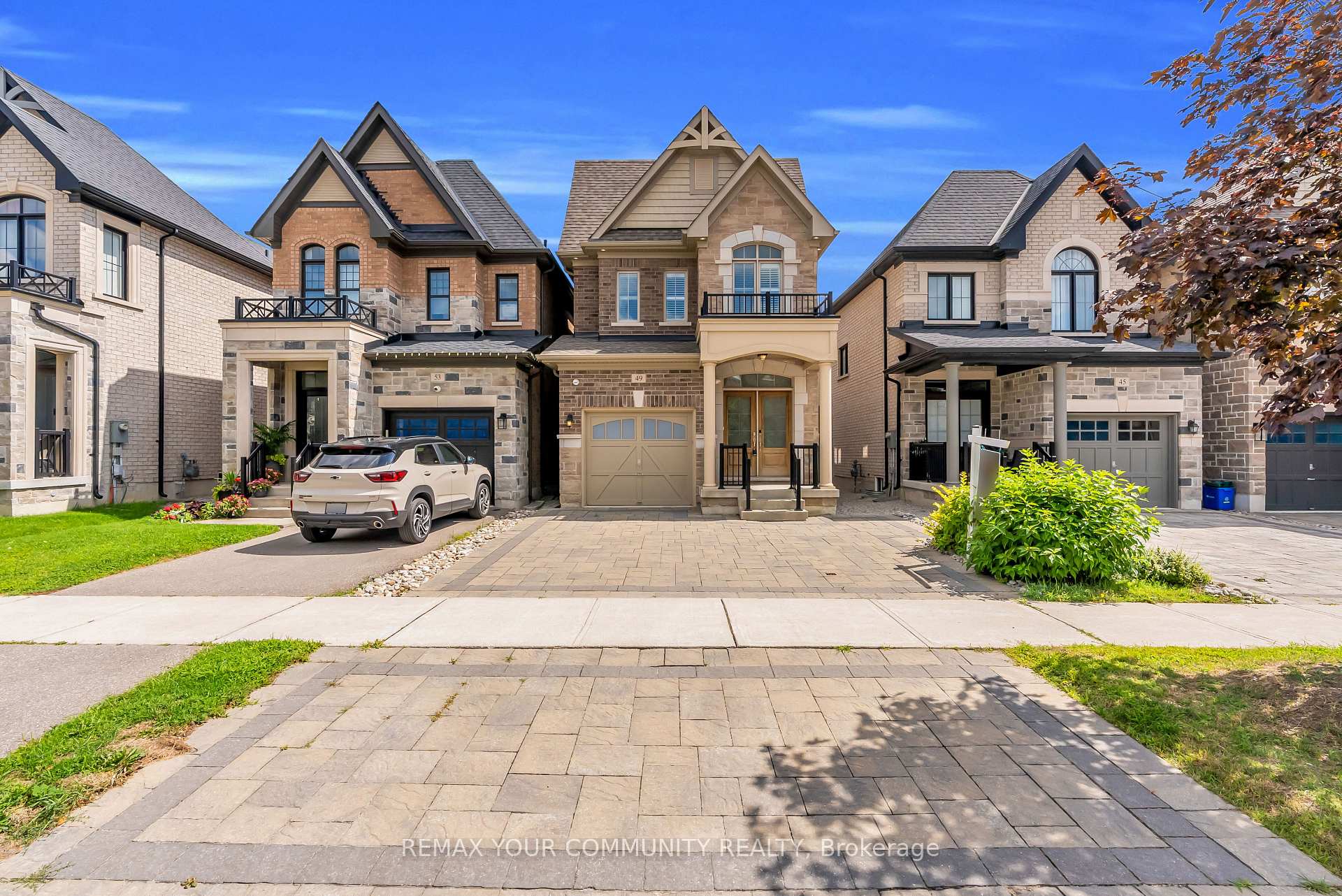 Photo 4 of 49 Zenith Avenue, Vaughan, Kleinburg — HOMEH