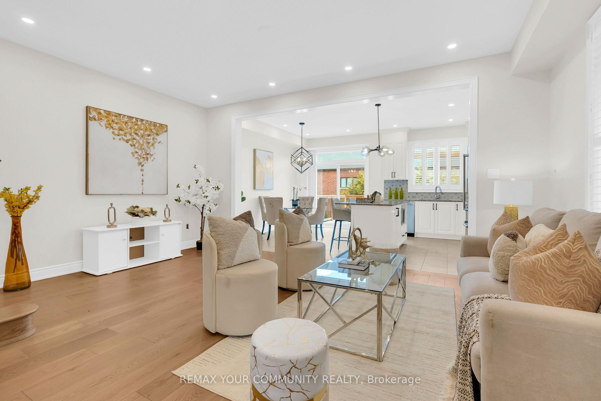 Photo 11 of 49 Zenith Avenue, Vaughan, Kleinburg — HOMEH