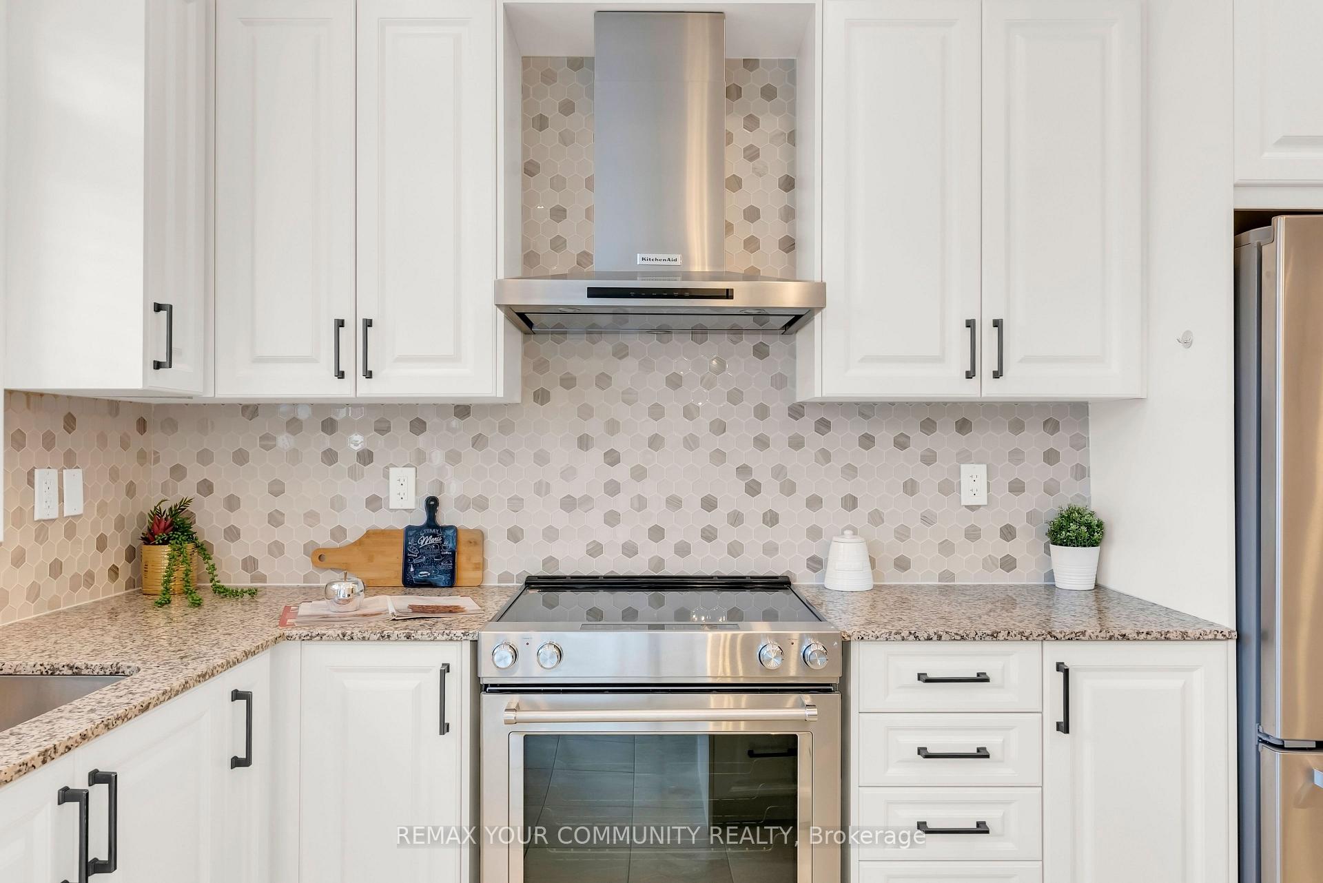 Photo 22 of 49 Zenith Avenue, Vaughan, Kleinburg — HOMEH