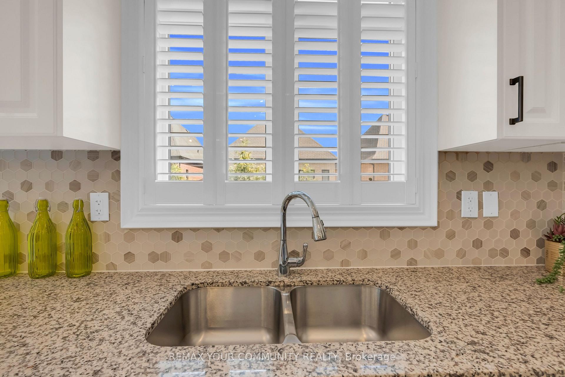Photo 23 of 49 Zenith Avenue, Vaughan, Kleinburg — HOMEH