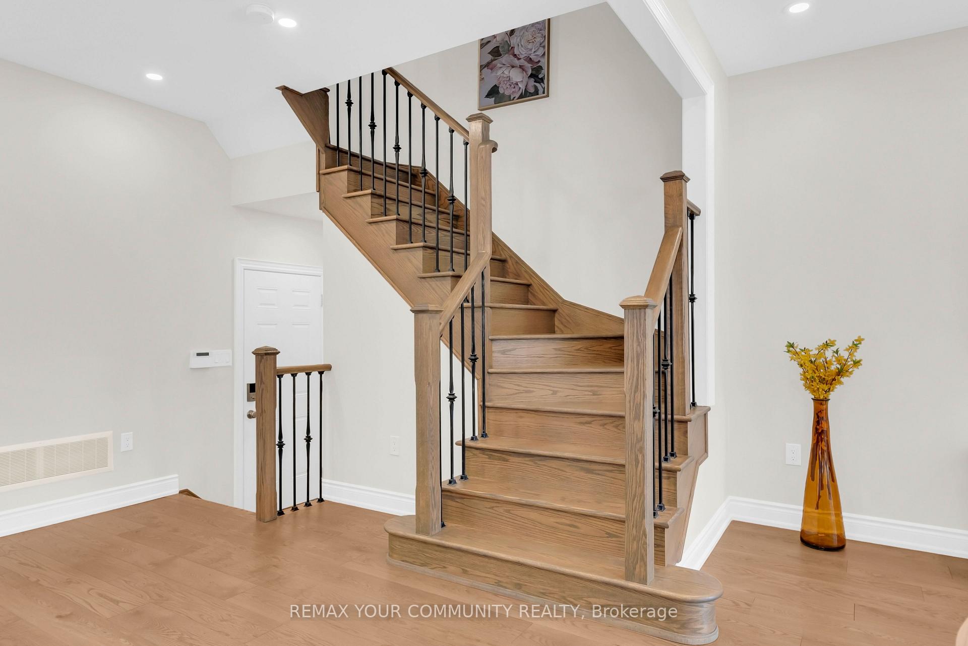 Photo 29 of 49 Zenith Avenue, Vaughan, Kleinburg — HOMEH