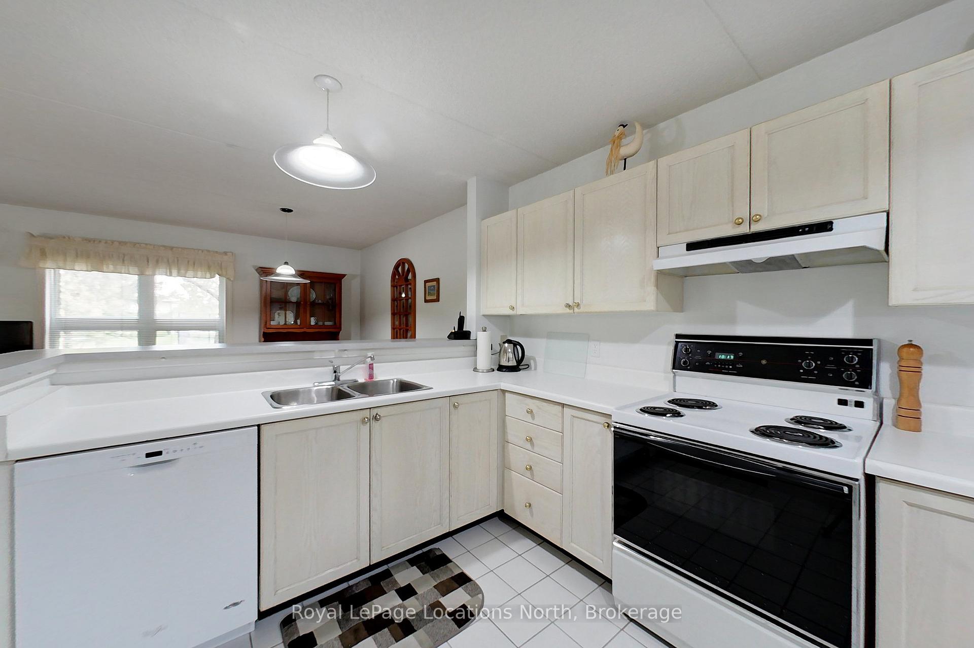 Photo 11 of Unit 4, 398 Mariners Way, Collingwood — HOMEH