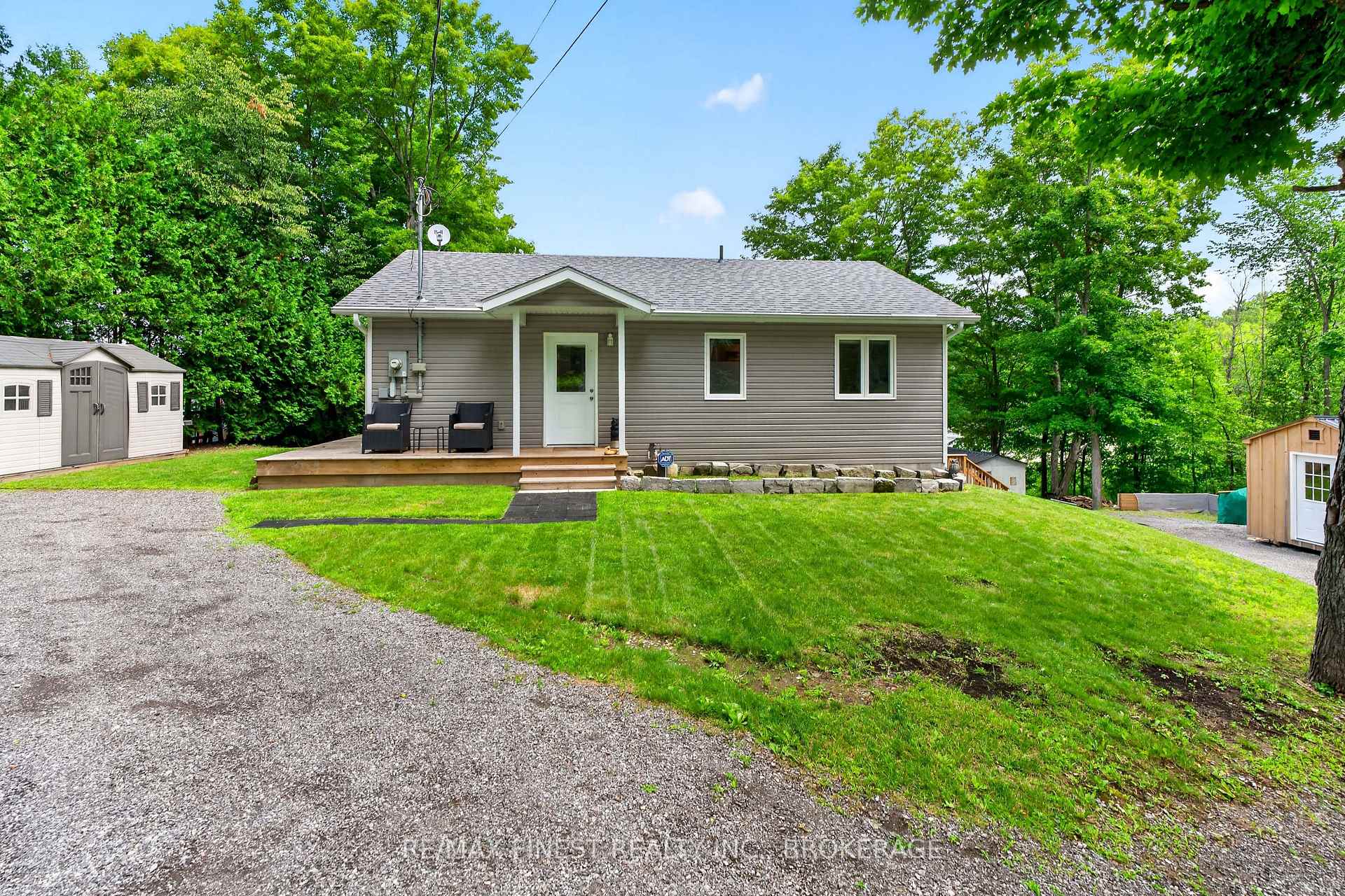 Photo 7 of 1025 Parsons Point Lane, Frontenac, Frontenac South — HOMEH