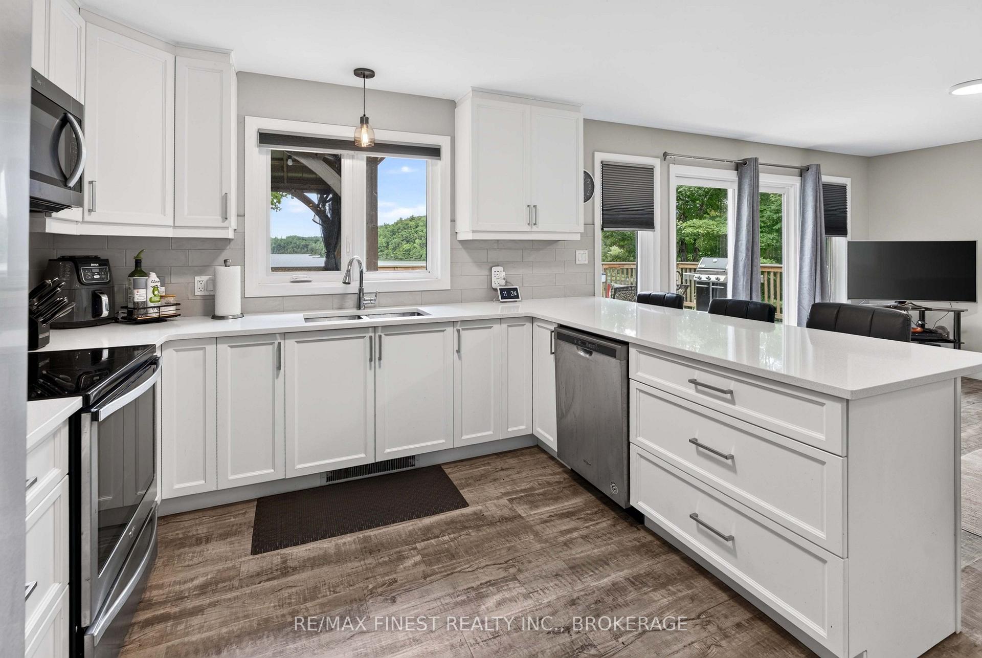 Photo 13 of 1025 Parsons Point Lane, Frontenac, Frontenac South — HOMEH