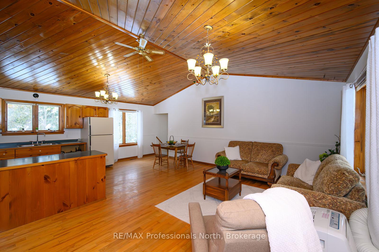 Photo 10 of 66 Rain Lake Road, Kearney — HOMEH
