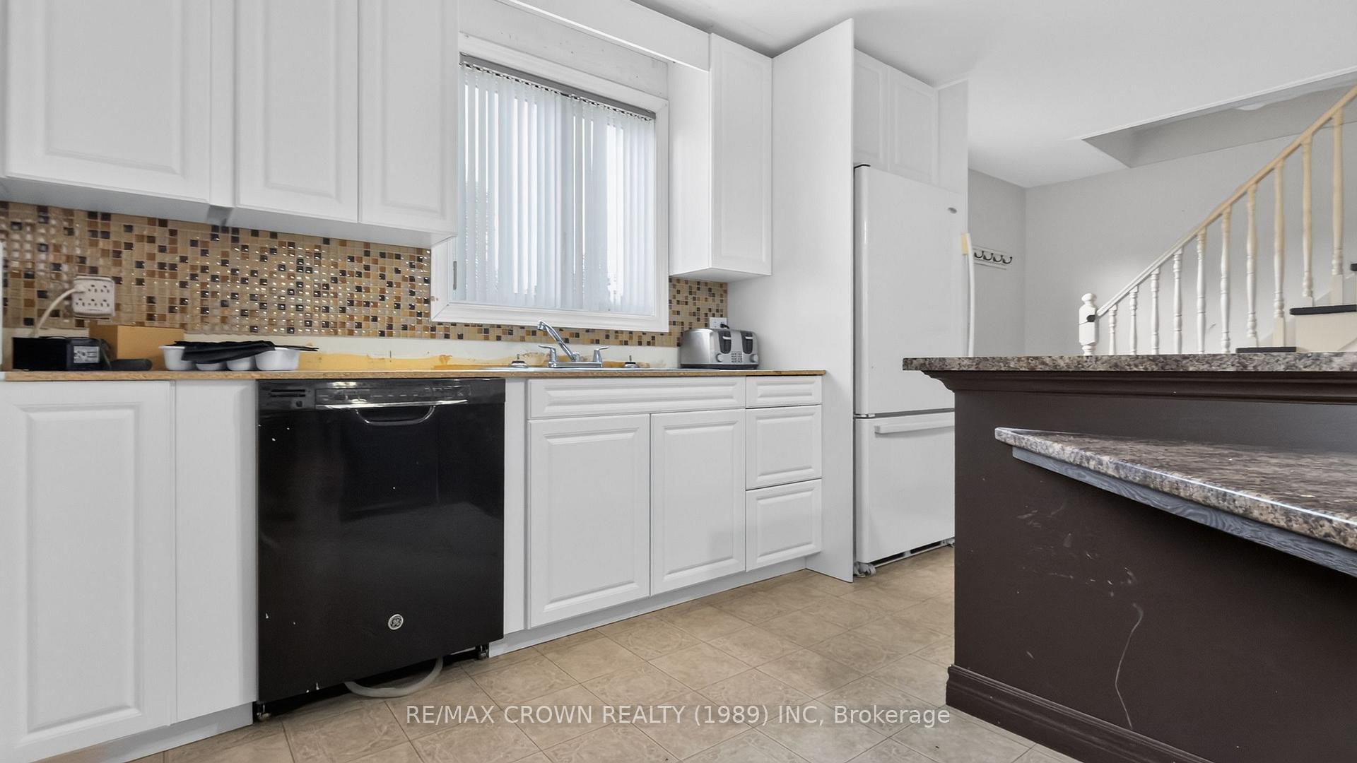 Photo 10 of 524 Kitchener Street, Hearst — HOMEH