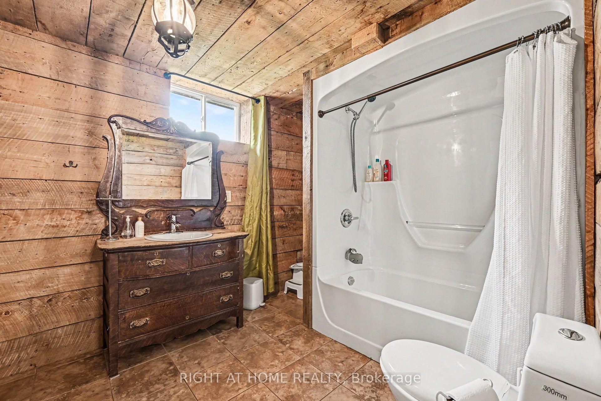 Photo 25 of 1679 500 Route, Russell, Embrun — HOMEH