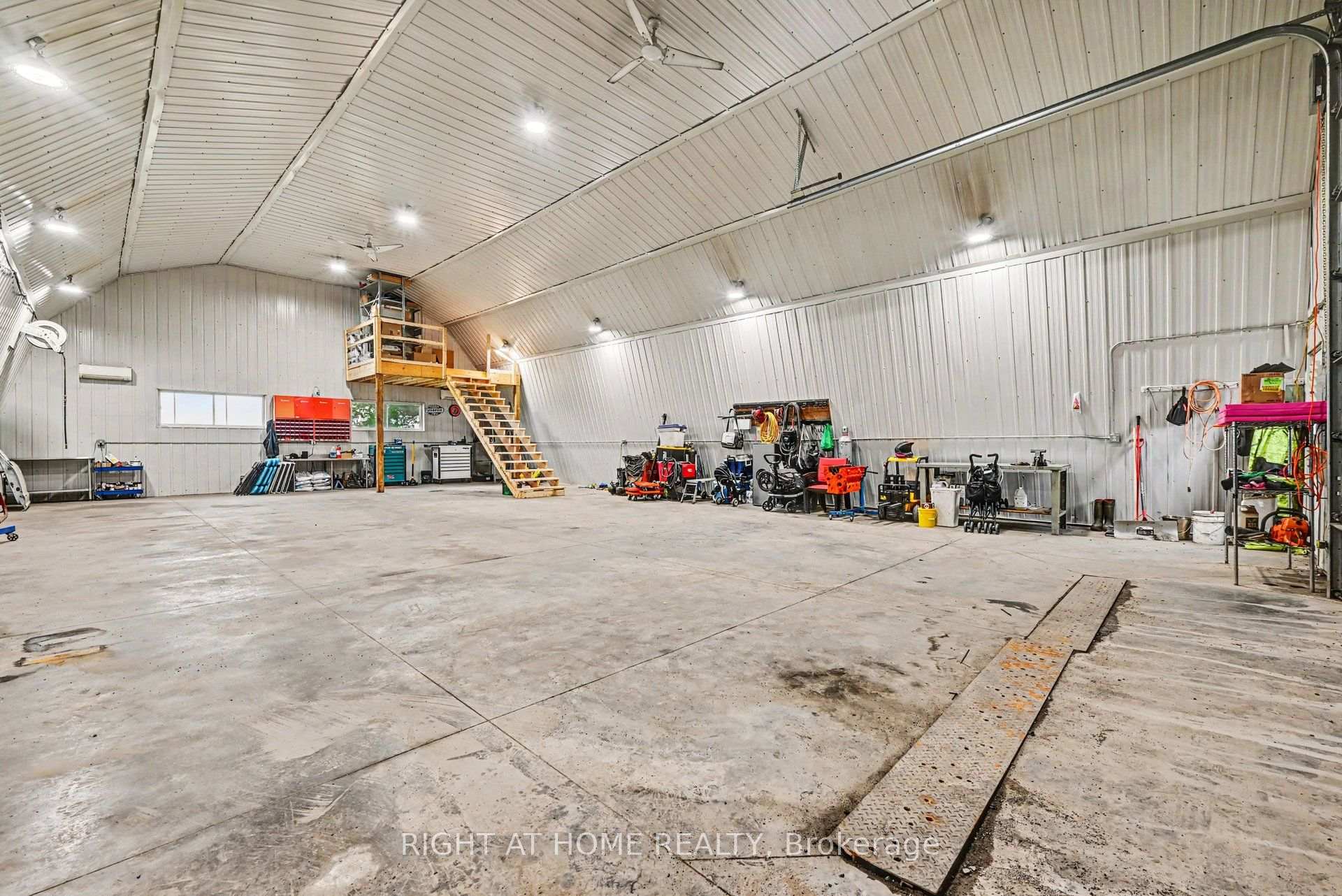 Photo 32 of 1679 500 Route, Russell, Embrun — HOMEH