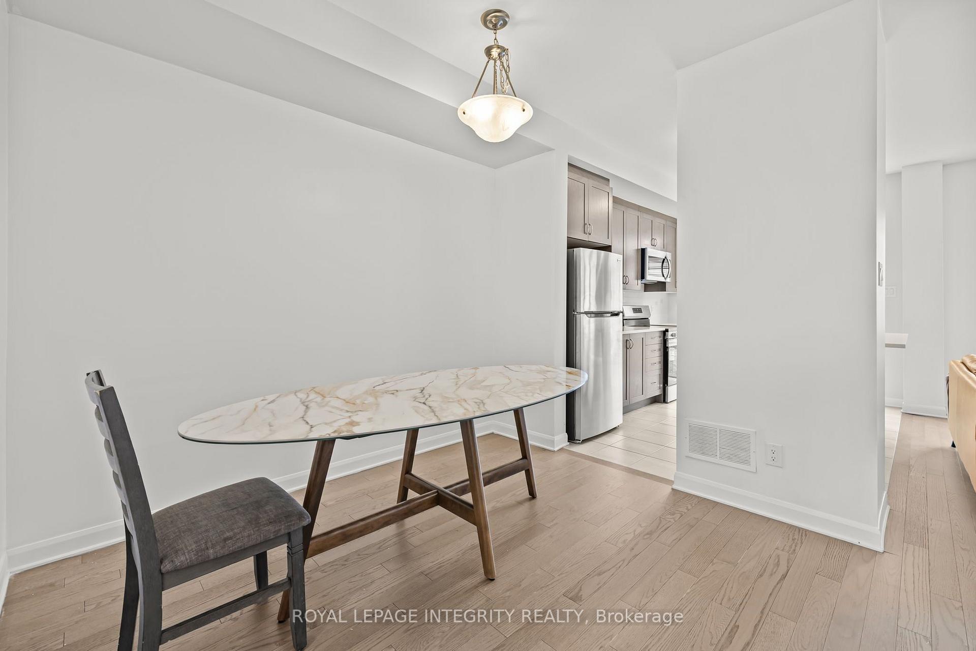 Photo 4 of 78 Osler Street, Ottawa, Kanata - Morgan's Grant/South March — HOMEH